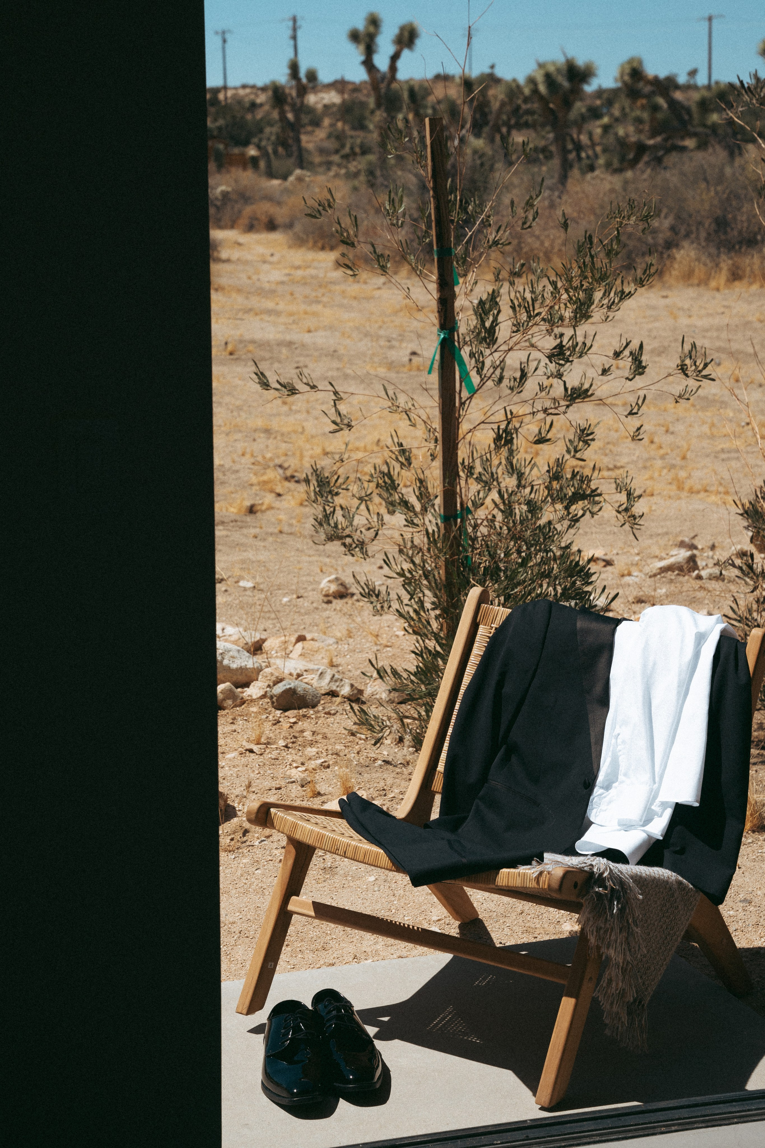 Joshua Tree wedding. Joshua tree elopement. Wedding for 2. Wedding photographer Joshua Tree. Elopement photographer in Joshua Tree. Couples photographer in Joshua Tree. Elopement in Joshua Tree