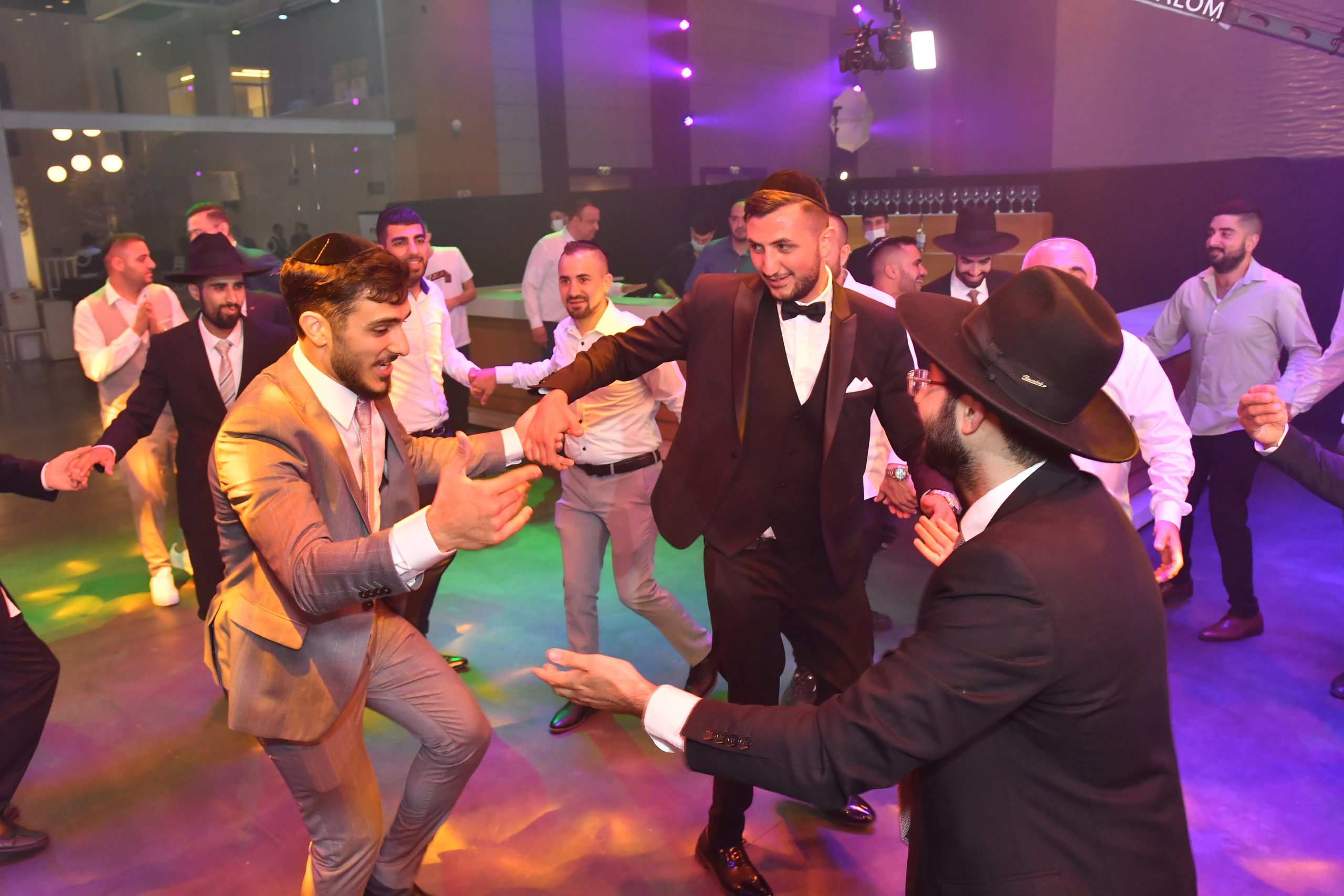 Efrat & Yosef. Wedding and events photographers Studio Shalom