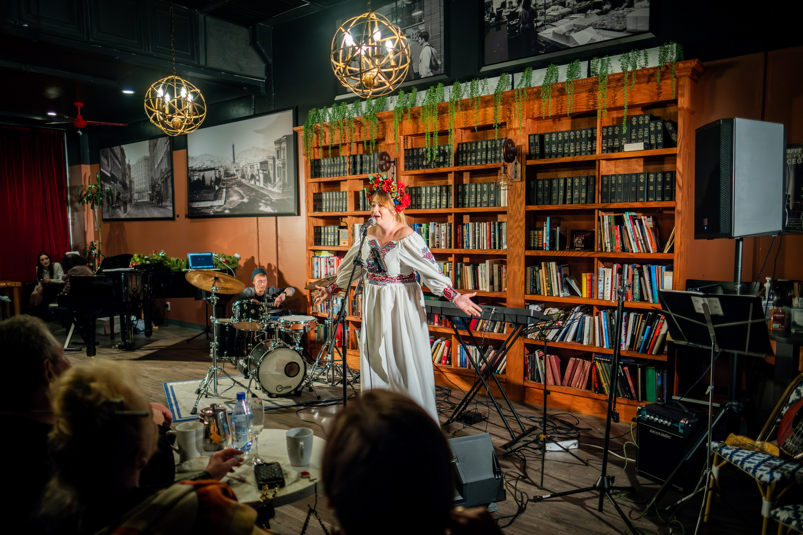 РОЖДЕСТВО / ЖЕНЯ БЕРКОВИЧ. Reportage concert portrait photography in the San Francisco Bay Area