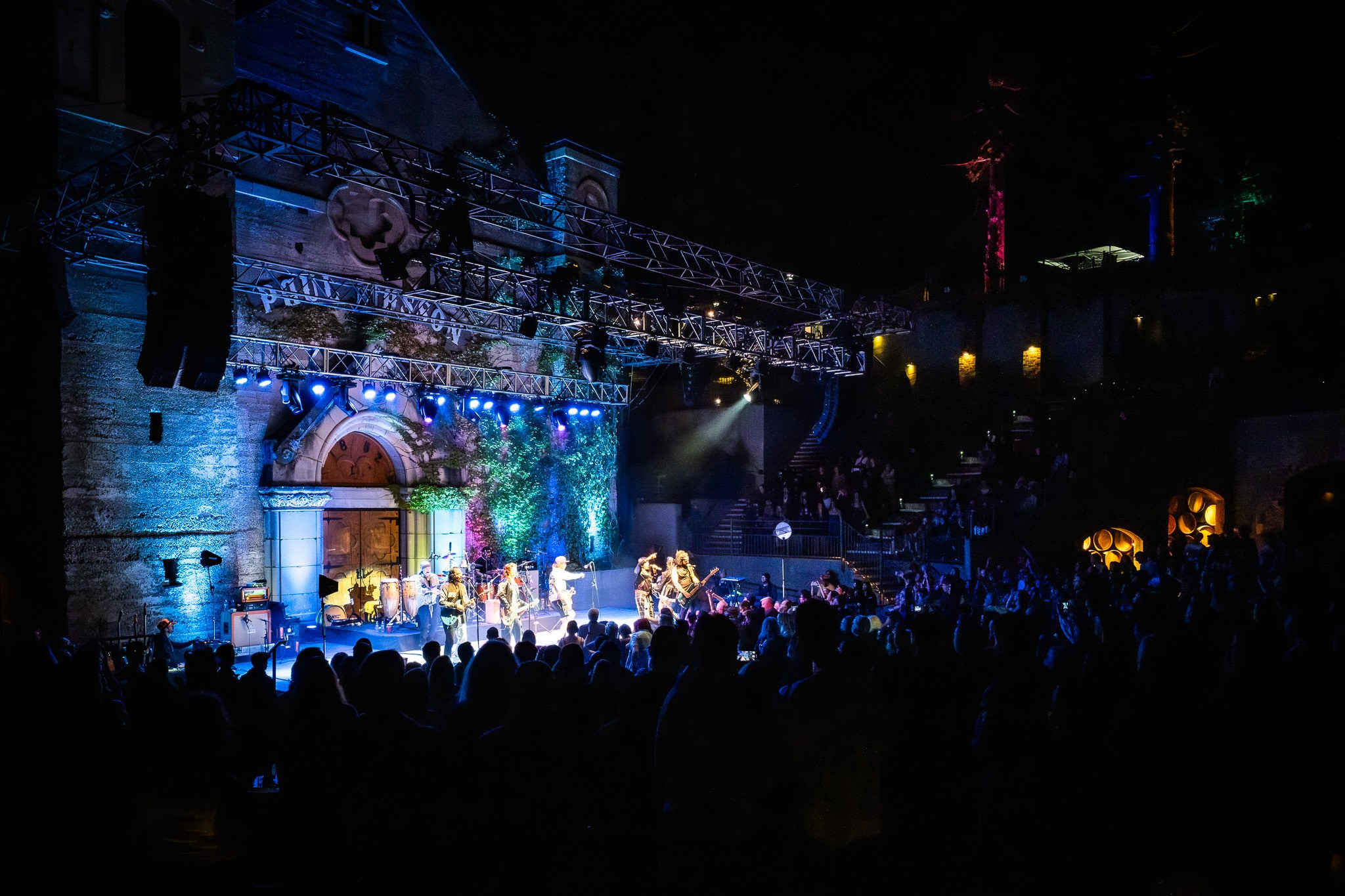GOGOL BORDELLO / SARATOGA / CA. Reportage concert portrait photography in the San Francisco Bay Area