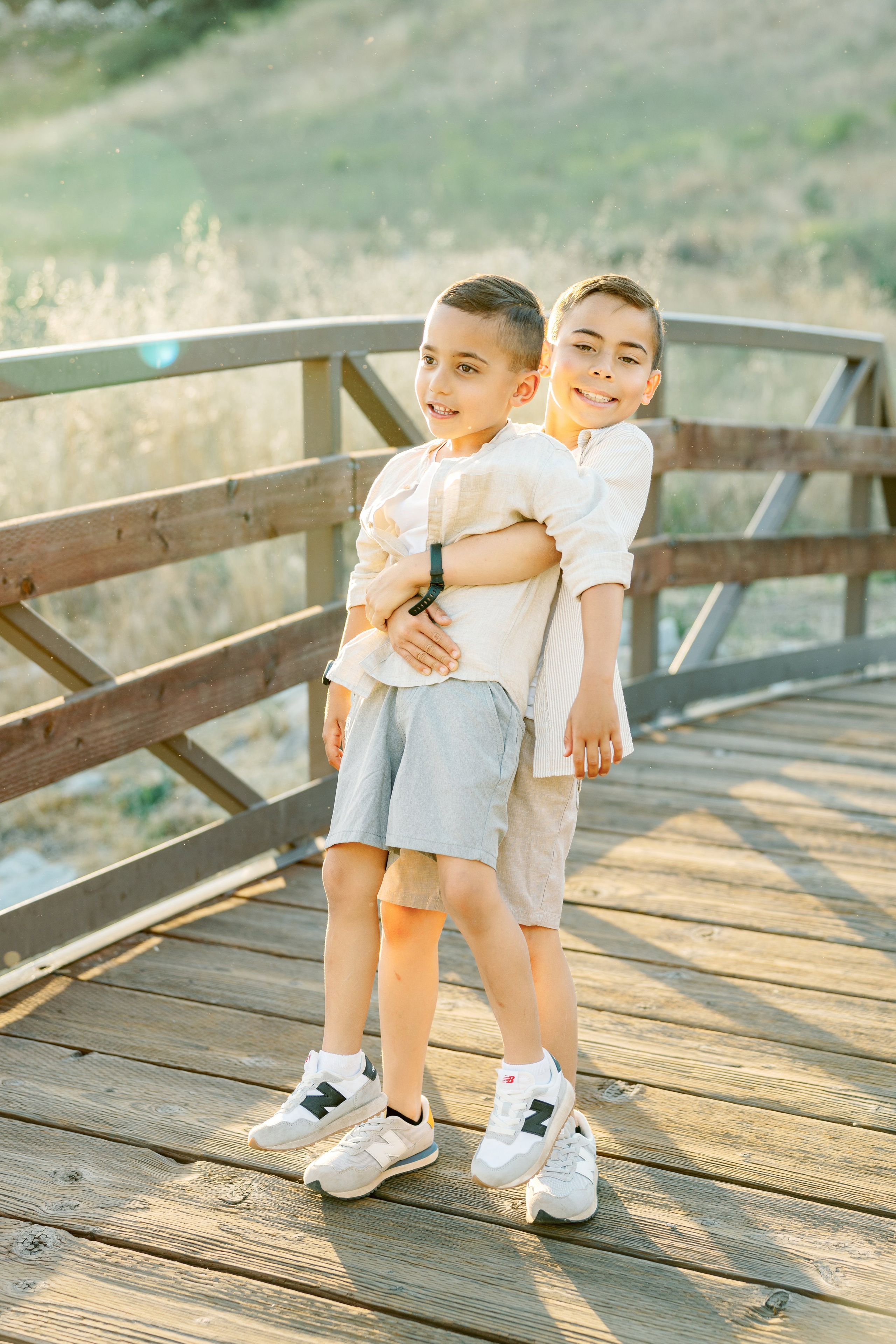 California, Los Angeles, Santa Clarita Family Photoshoot. Wedding Photography & Videography Team in California, Los Angeles, San Francisco, San Diego and Travel