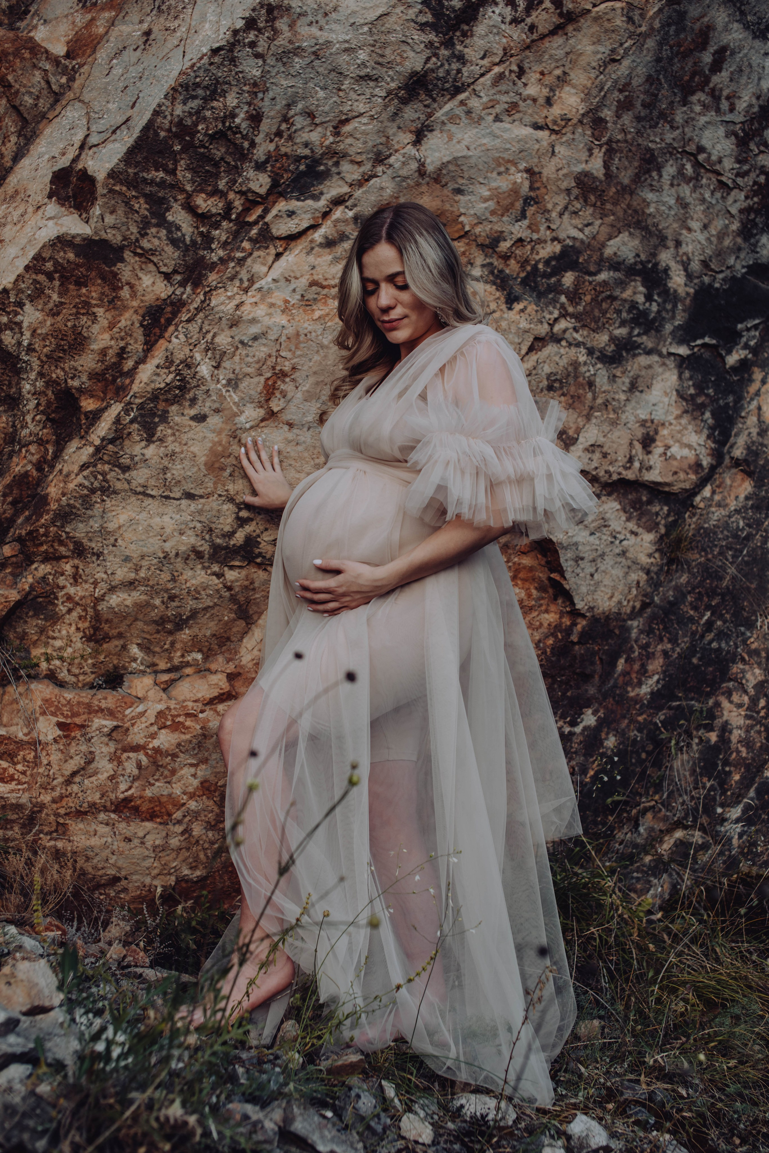 Alin & Diana. Wedding & couple photographer from Romania Rut Vetan