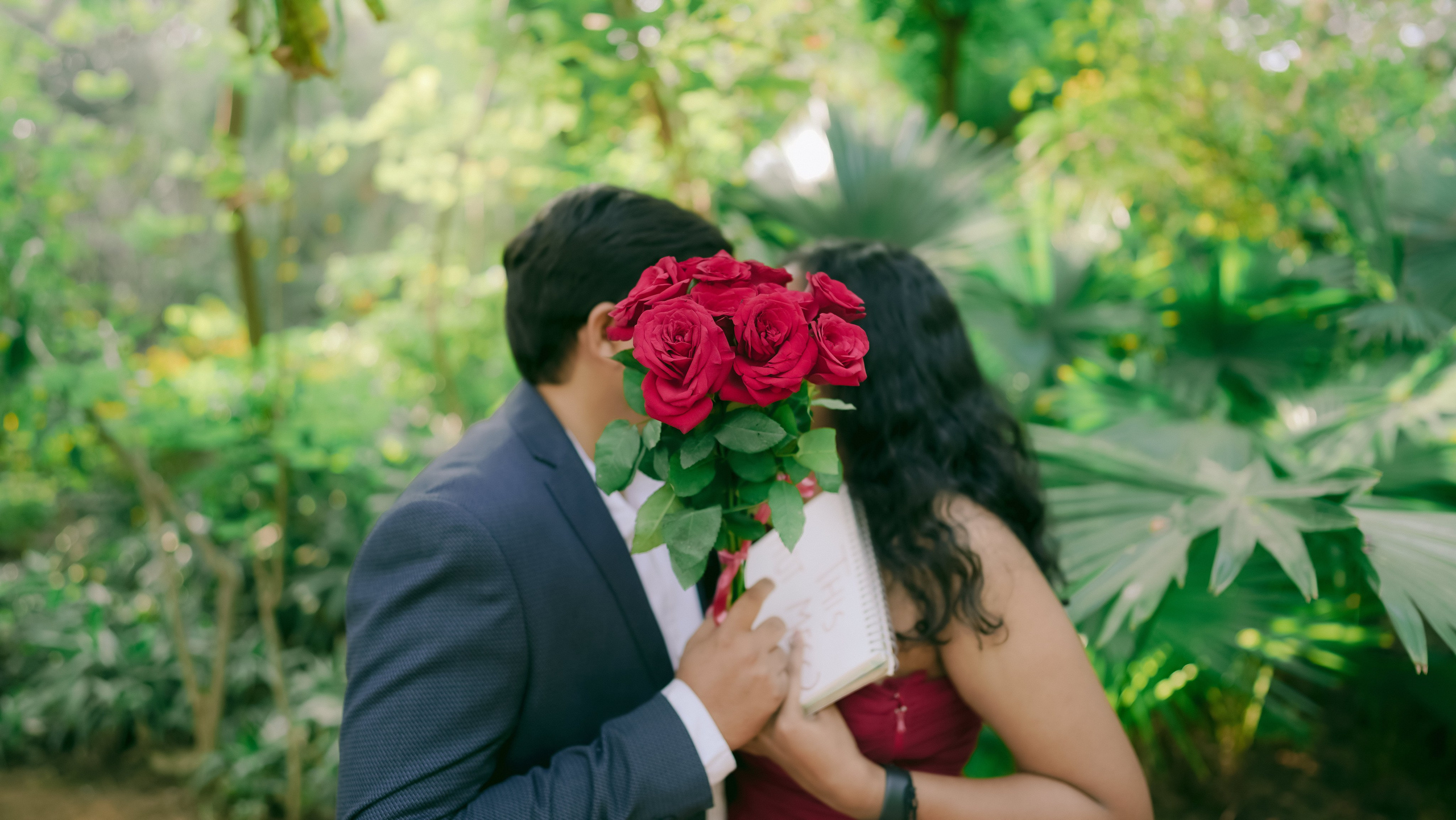 COUPLE SESSIONS. Love Emotions Weddings