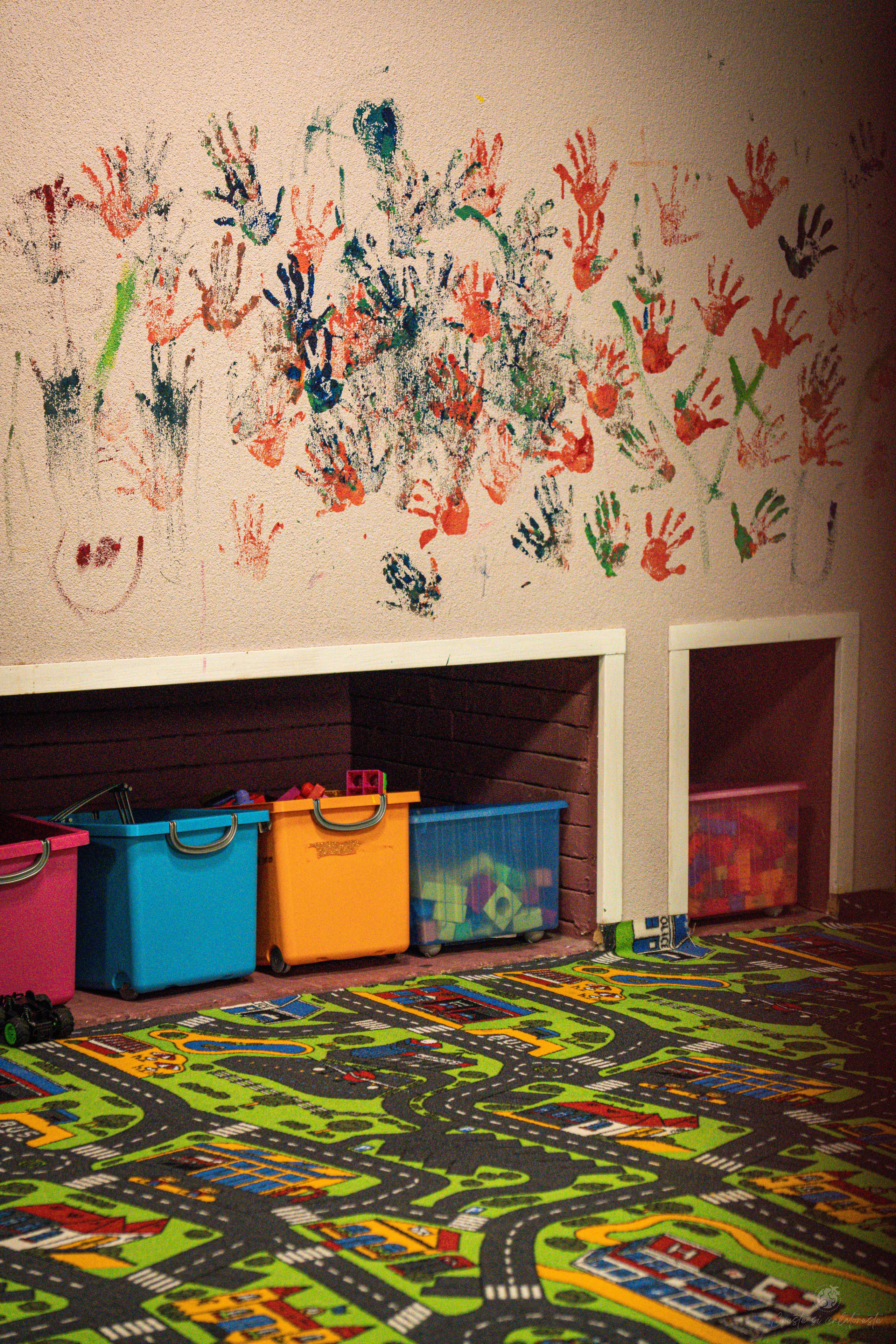 Ana Hotels. Creste si calatoreste