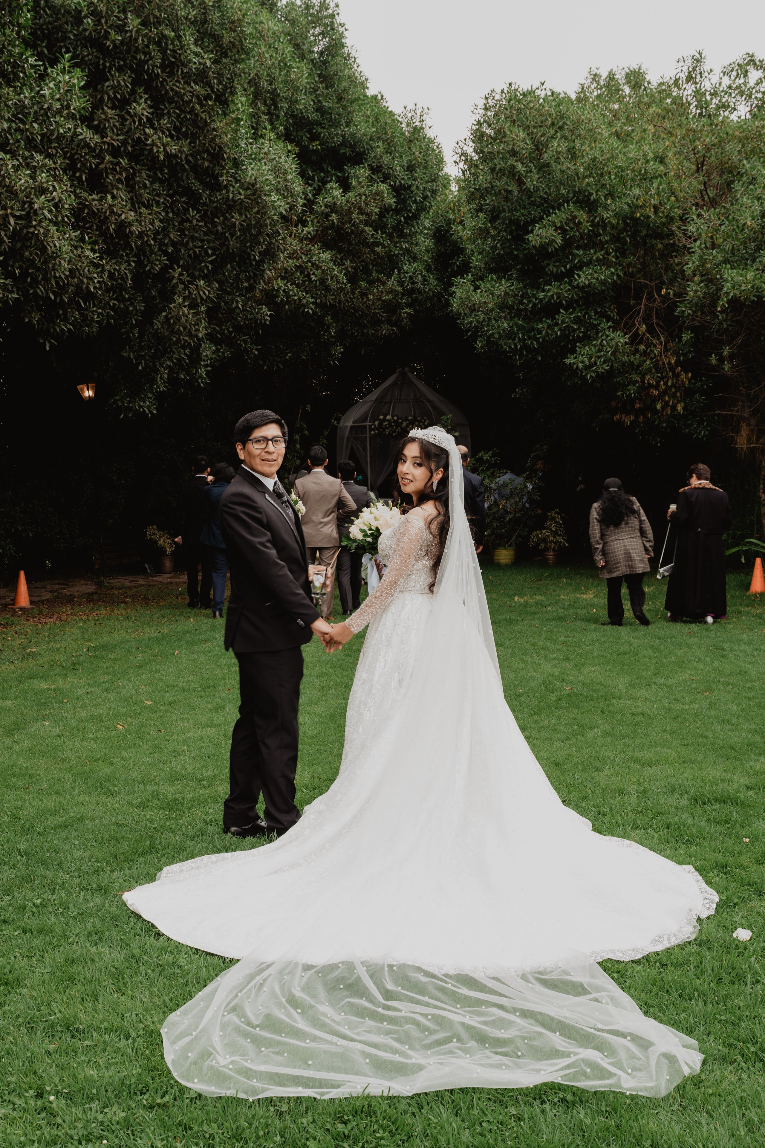 FERNANDO + MARIBEL | BODA RELIGIOSA. Studio KVTA | Fotografía y Video de Bodas en Arequipa