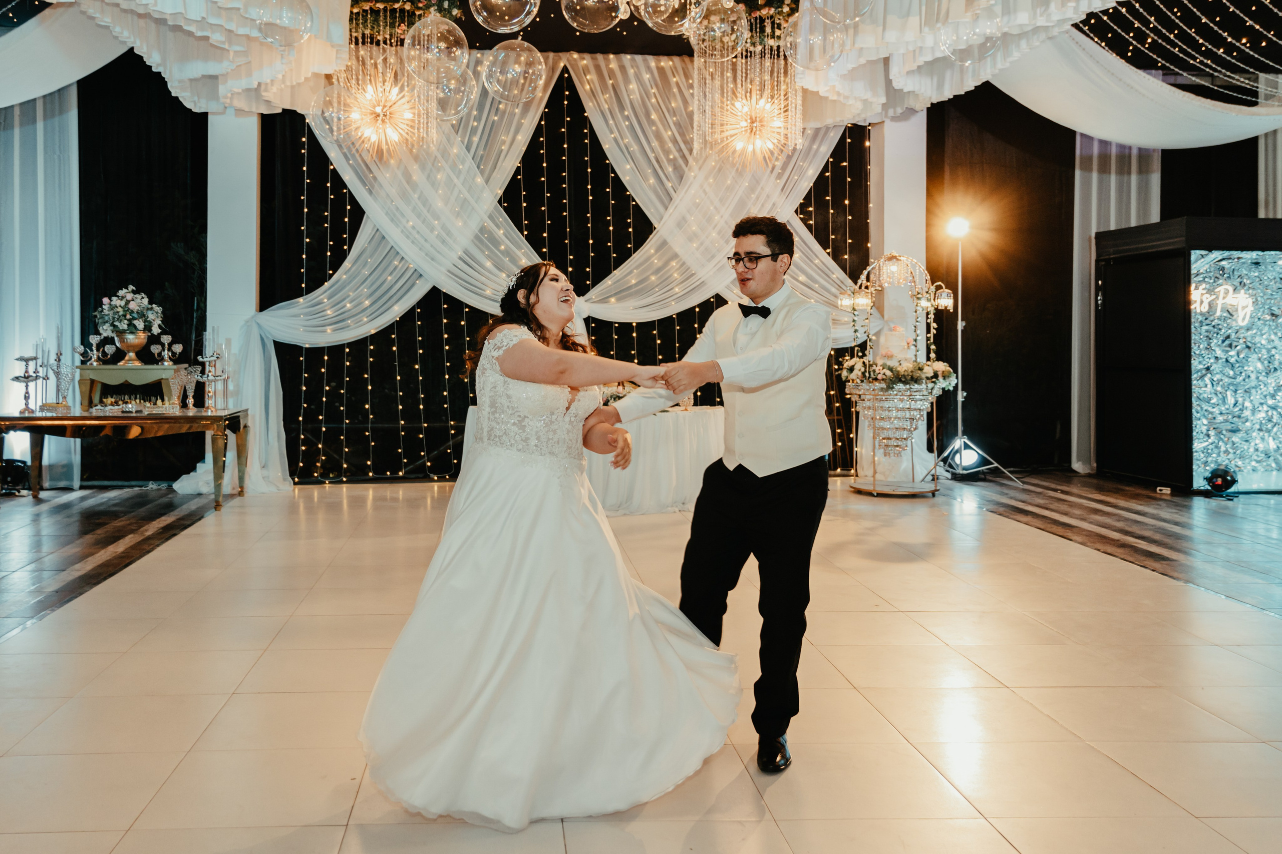VANIA + LUIS BODA CIVIL. Studio KVTA | Fotografía y Video de Bodas en Arequipa