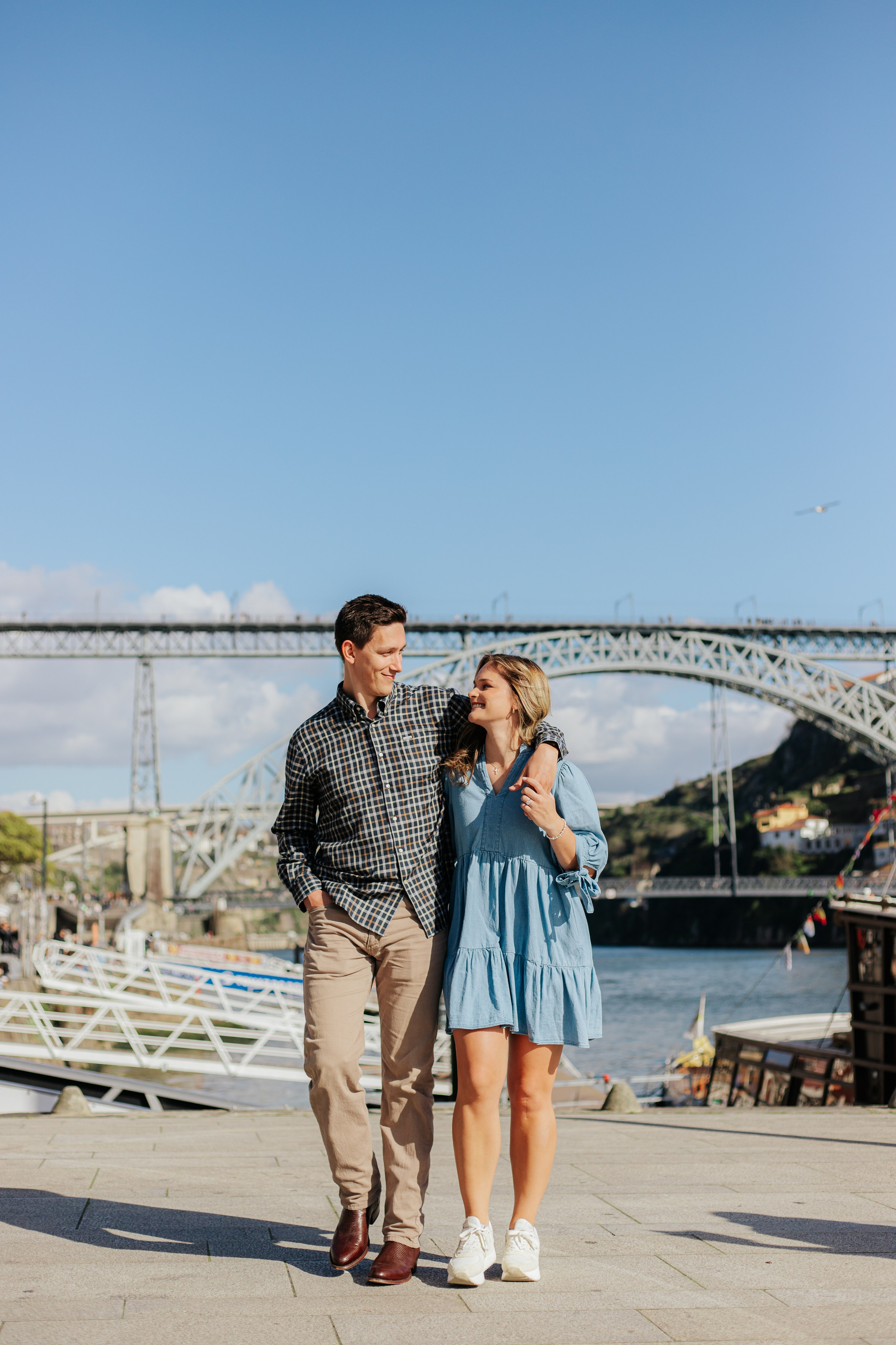 Jamie Gregg. Davi Valente