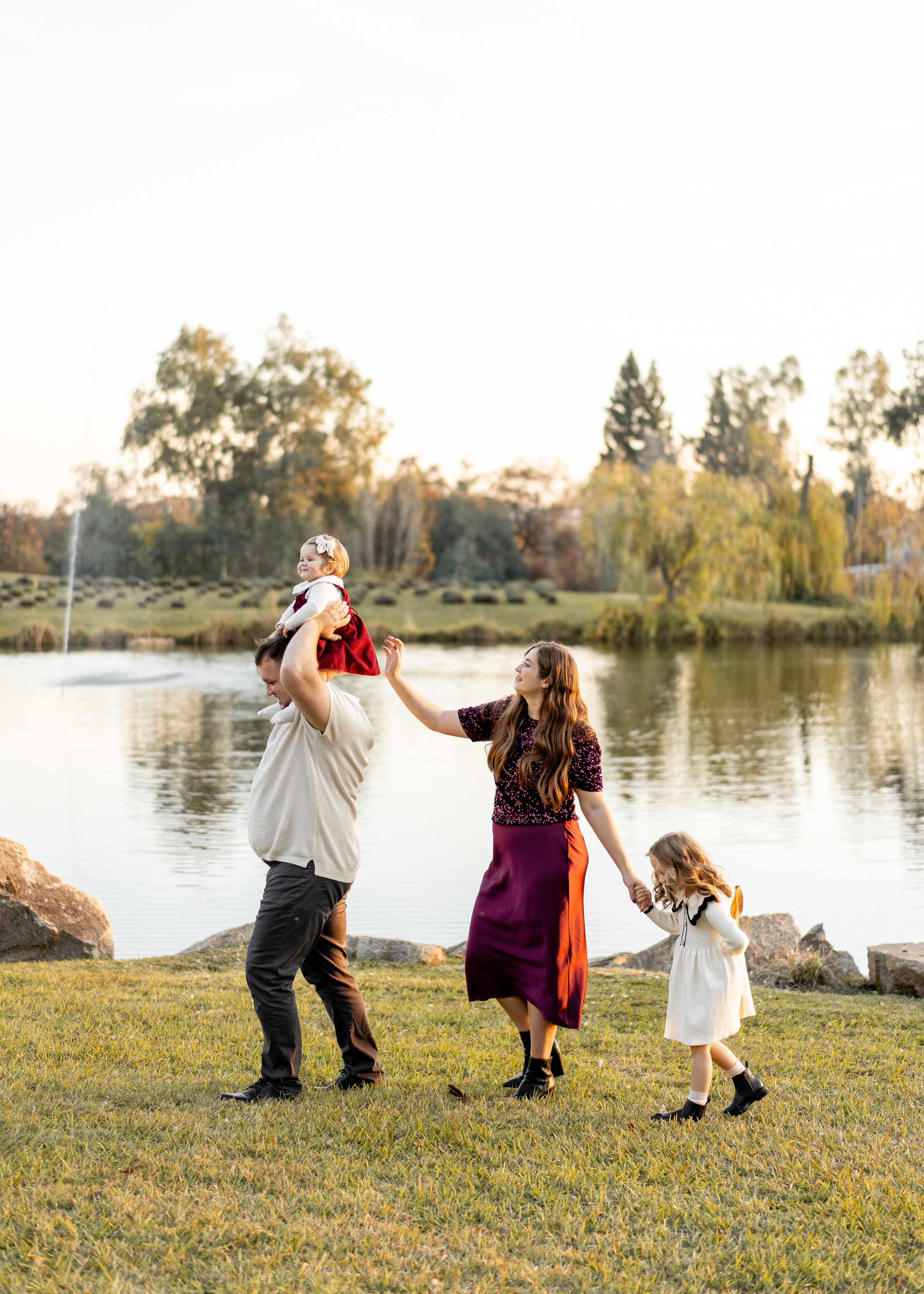 Klyushin family. Family photographer in Sacramento | Sofia Pavenko