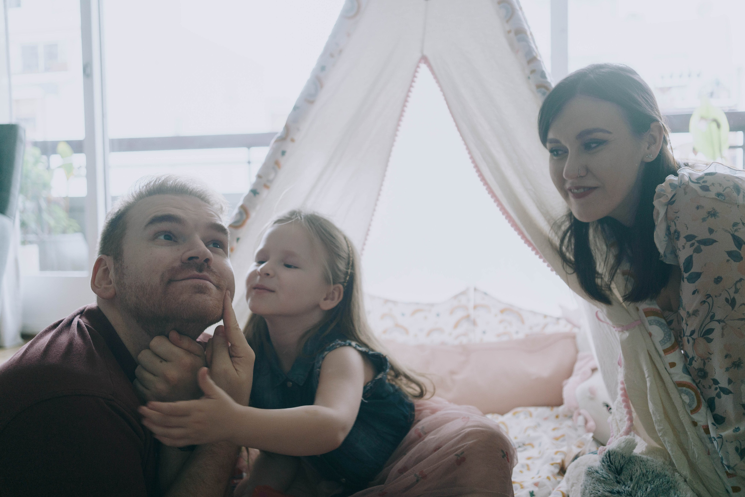 Family photo shoot. Buenos Aires. Photographer @elmirkami in the city of Buenos Aires