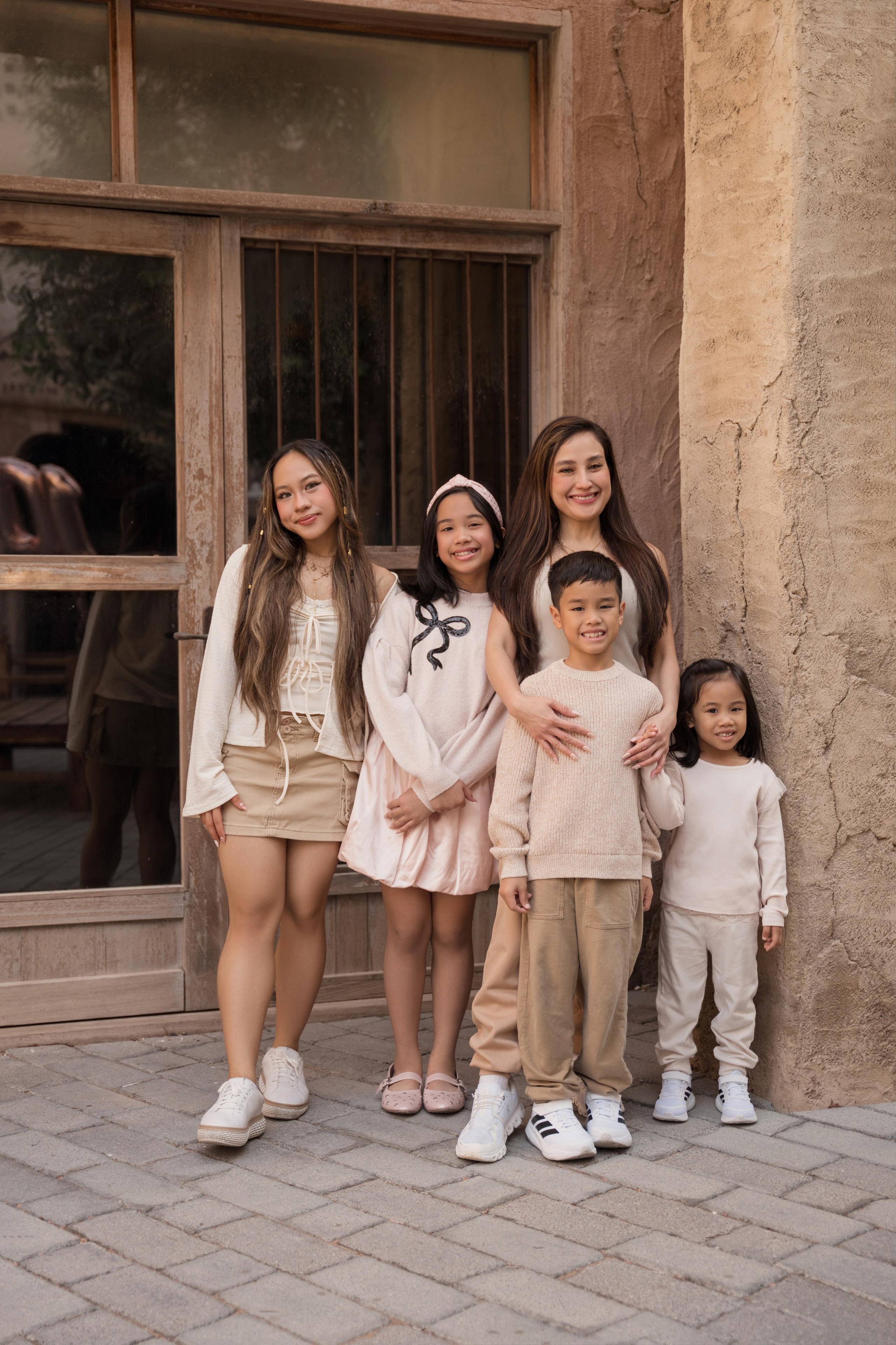 Happy 10 years in Old Town. Angela Iakovleva — Family Photographer in Dubai