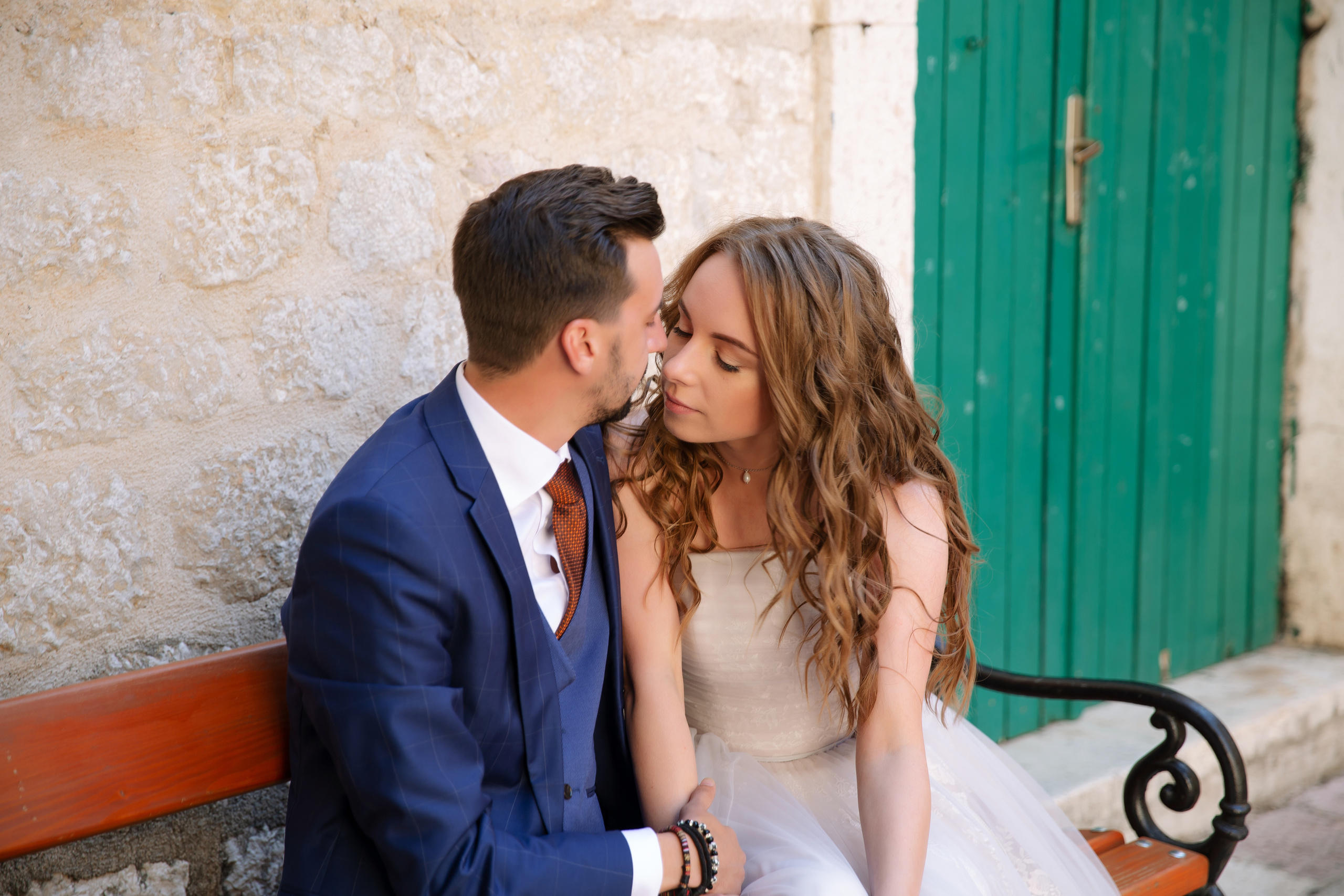 Свадебная фотосессия в Черногории - прогулка по старому городу Котор