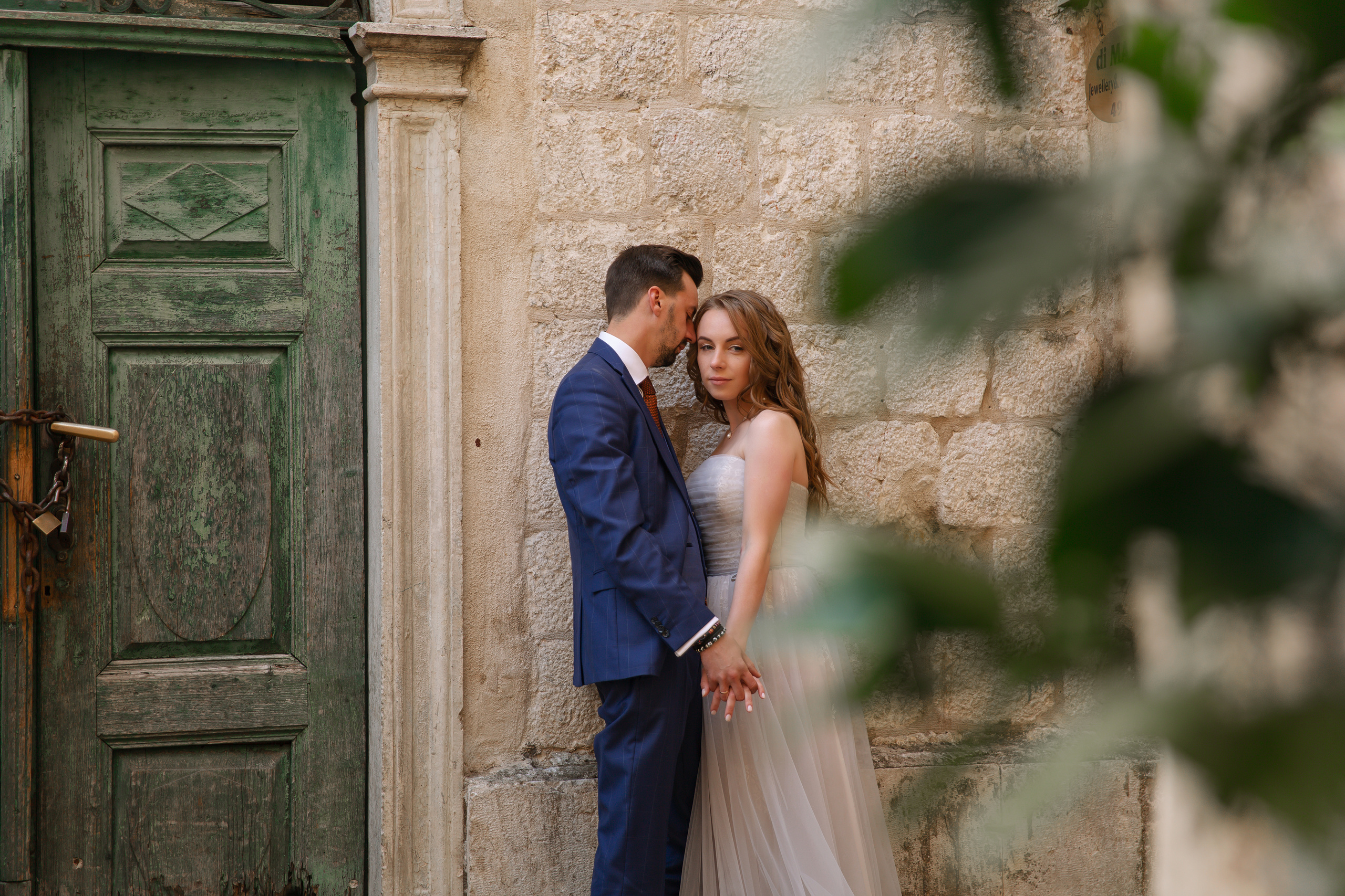 Свадебная фотосессия в Черногории - прогулка по старому городу Котор