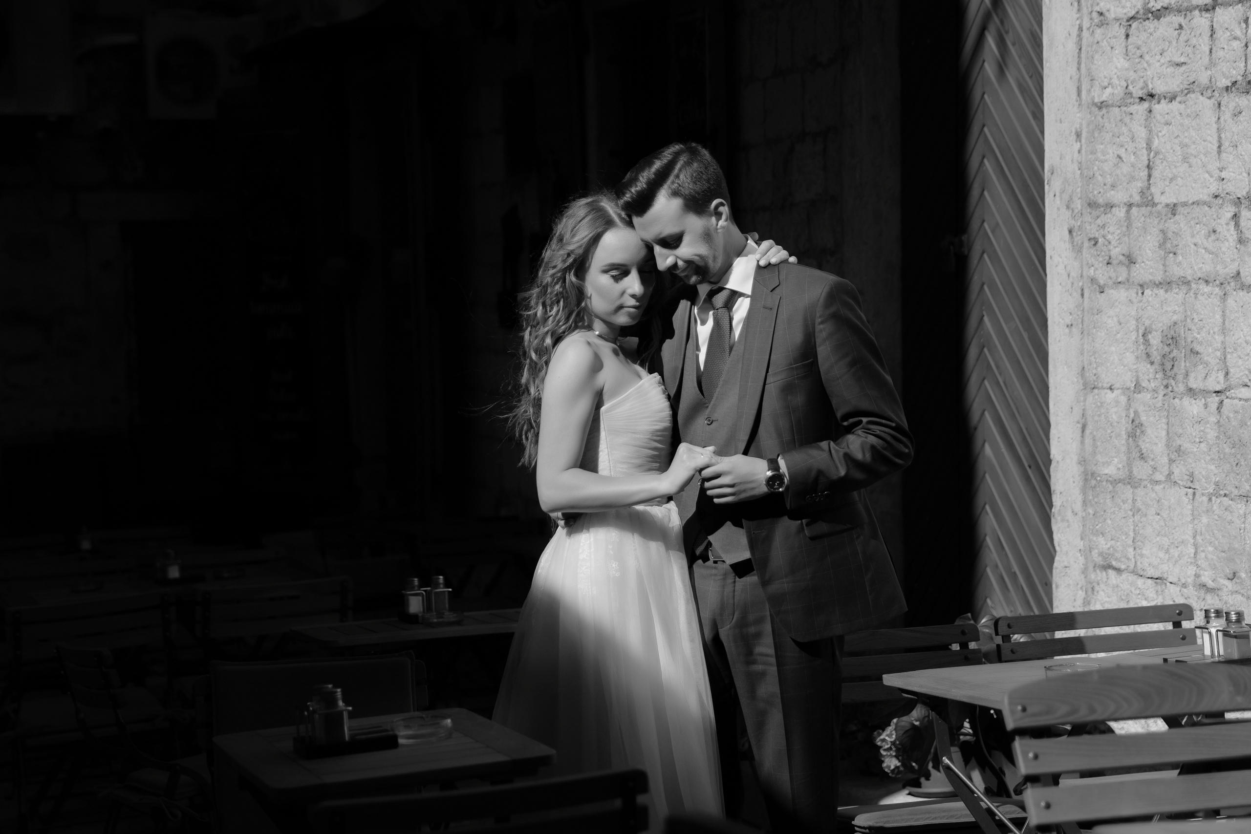 Свадебная фотосессия в Черногории - прогулка по старому городу Котор