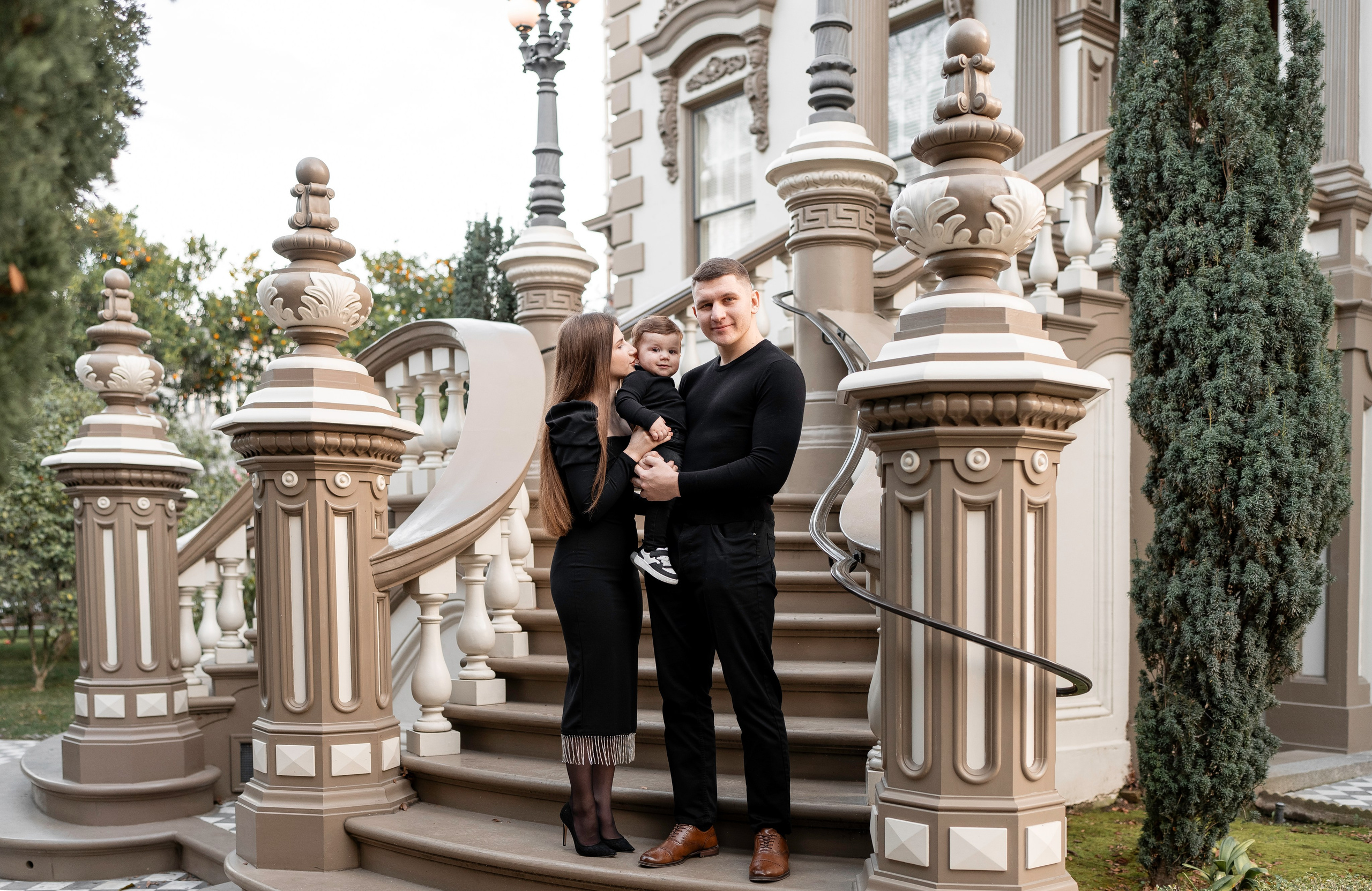 Artem, Nadia & Elisha. Family photographer in Sacramento | Sofia Pavenko