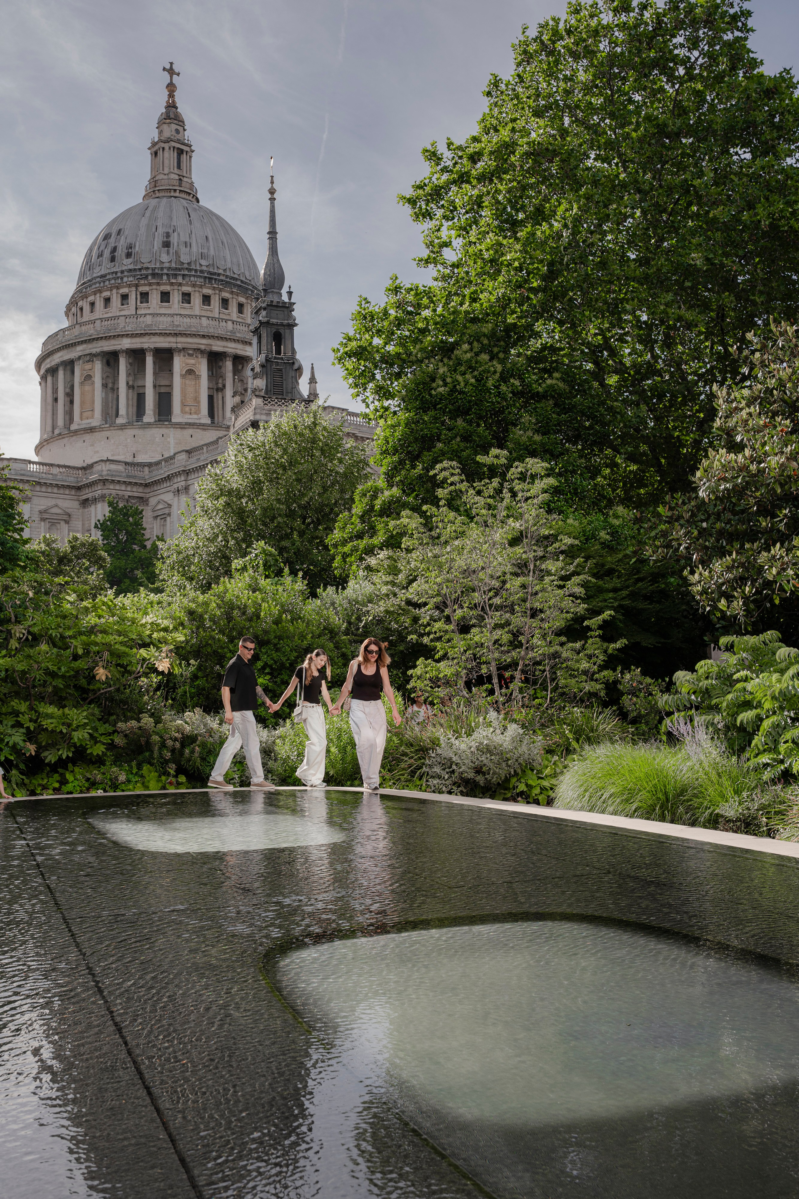 Family summer walk. Tonya Kyrylenko photographer in London