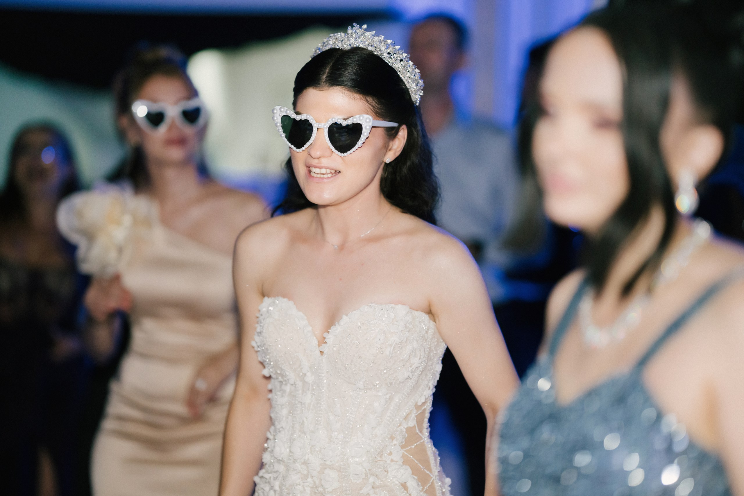 1. Mireasa Adriana în timpul pregătirilor de nuntă în Tudora Botoșani2. Costumul mirelui Ionuț fotografiat artistic în ziua nunții3. Prietenii mirelui la tradițiile de nuntă în Tudora4. Bărbieritul mirelui în cadrul obiceiurilor tradiționale de nuntă5. Fotografii de familie la biserică în ziua nunții6. Portret de familie cu mirii și copilul lor la nunta din Botoșani7. Primul dans al mirilor la Mariage Dor Baisa Botoșani8. Decor elegant de nuntă la Mariage Dor Baisa9. Emoții și tradiții la nunta din Tudora județul Botoșani10. Fotograf profesionist de nuntă în Botoșani surprinzând momente autentice - otograf-nunta-botosanifotograf-evenimente-botosanifotograf-profesionist-botosanifotograf-nunta-tudoranunta-tudora-botosanisedinta-foto-nunta-botosanipoze-nunta-botosanifotografii-nunta-tudorafotograf-cununie-religioasa-botosanibiserica-sfintii-imparati-constantin-si-elena-tudoramariage-dor-baisa-botosanirestaurant-nunta-botosanidansul-mirilor-mariage-dorpregatiri-mire-botosanipregatiri-mireasa-botosanitraditii-nunta-moldovaobiceiuri-nunta-tudorafotograf-familie-nunta-botosaniportret-miri-botosanigalerie-foto-nunta-botosanialbum-foto-nunta-botosaninunta-eleganta-botosaninunta-cu-traditii-botosanifotograf-premium-nunta-botosaniservicii-foto-video-botosanipoveste-de-nunta-botosanifotograf-documentar-nuntafotograf-natural-emotionalmiri-ionut-si-adriananunta-autentica-tudora -otograf-nunta-botosanifotograf-nunta-tudoranunta-tudora-botosanifotograf-evenimente-botosanifotograf-profesionist-botosaniservicii-foto-video-botosanigalerie-foto-nunta-botosanialbum-foto-nunta-botosani - nunta-autentica-botosaninunta-cu-traditii-botosanipoveste-de-nunta-botosanifotografii-emotionante-nuntamomente-autentice-nuntafotografie-documentara-nuntafotograf-natural-nunta- pregatiri-miri-tudorabiserica-tudora-botosanicununie-religioasa-tudoramariage-dor-baisa-botosanipetrecere-nunta-botosanivalsul-mirilor-botosani - alino-foto-studio-botosaniionut-si-adriana-nunta-tudorafotograf-alin-chirila-botosani
