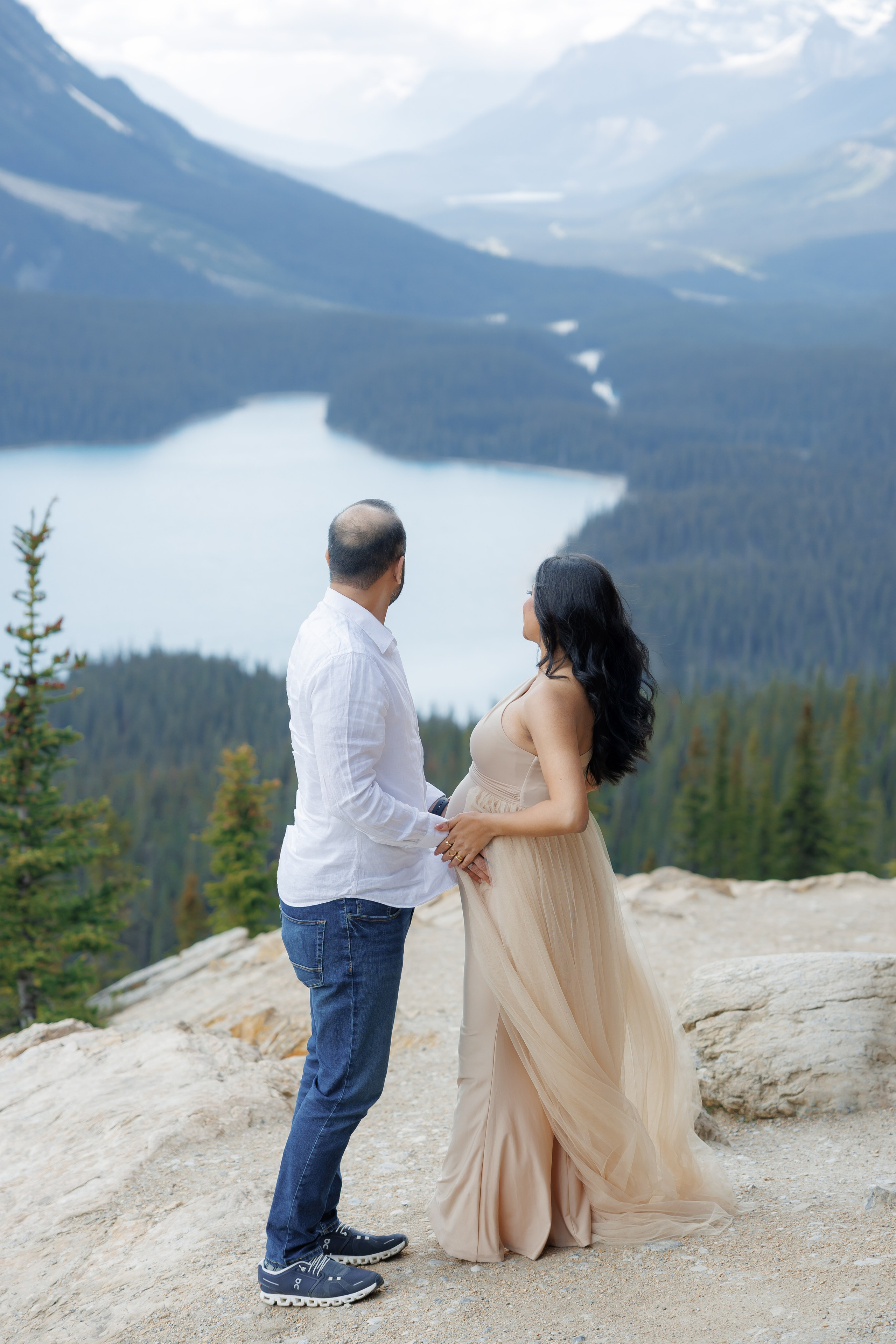 Mountain maternity shoot. Home