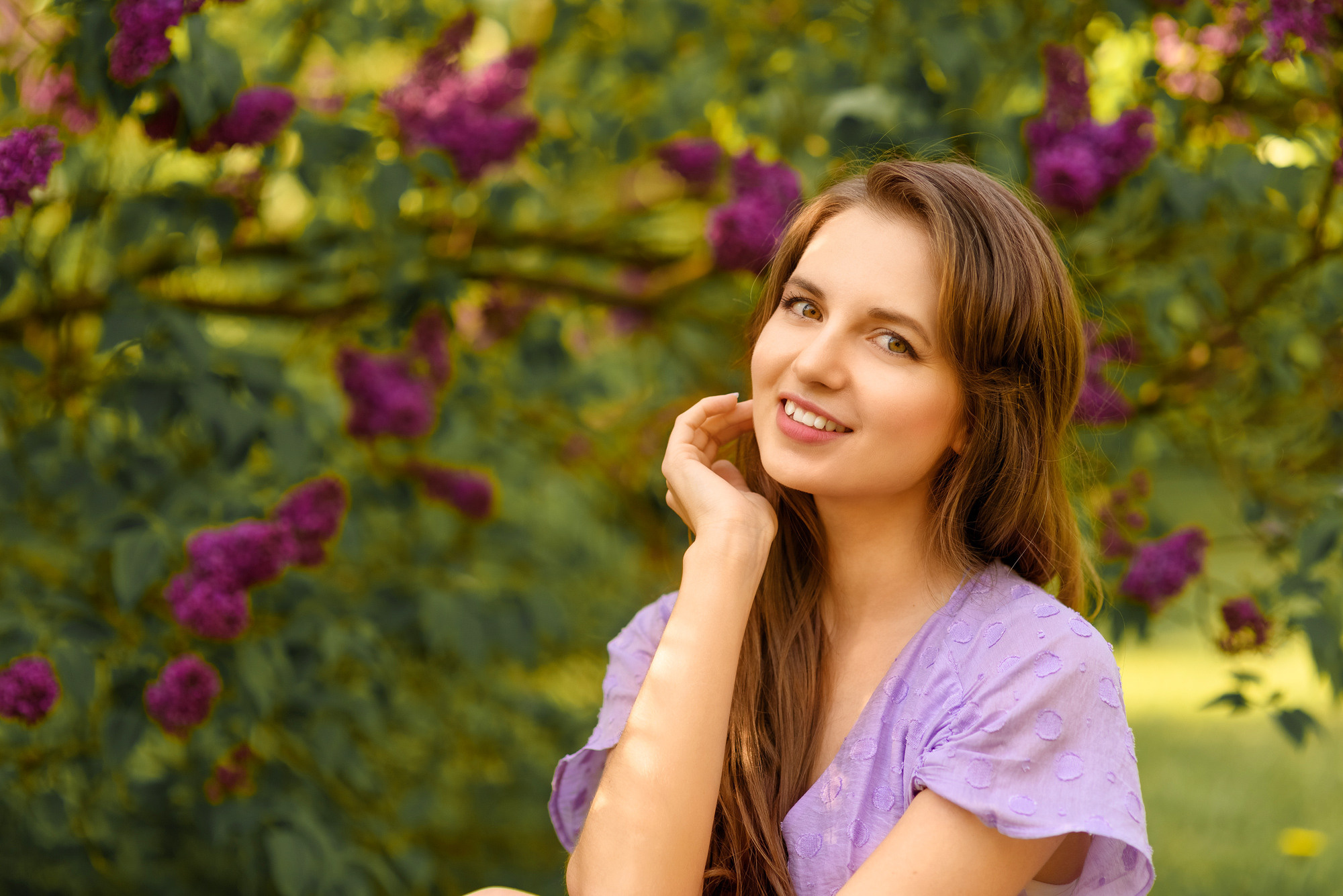Фотосъёмка в сирени. Семейный фотограф и фотограф новорожденных в Вильнюсе Ирина Беленкевич