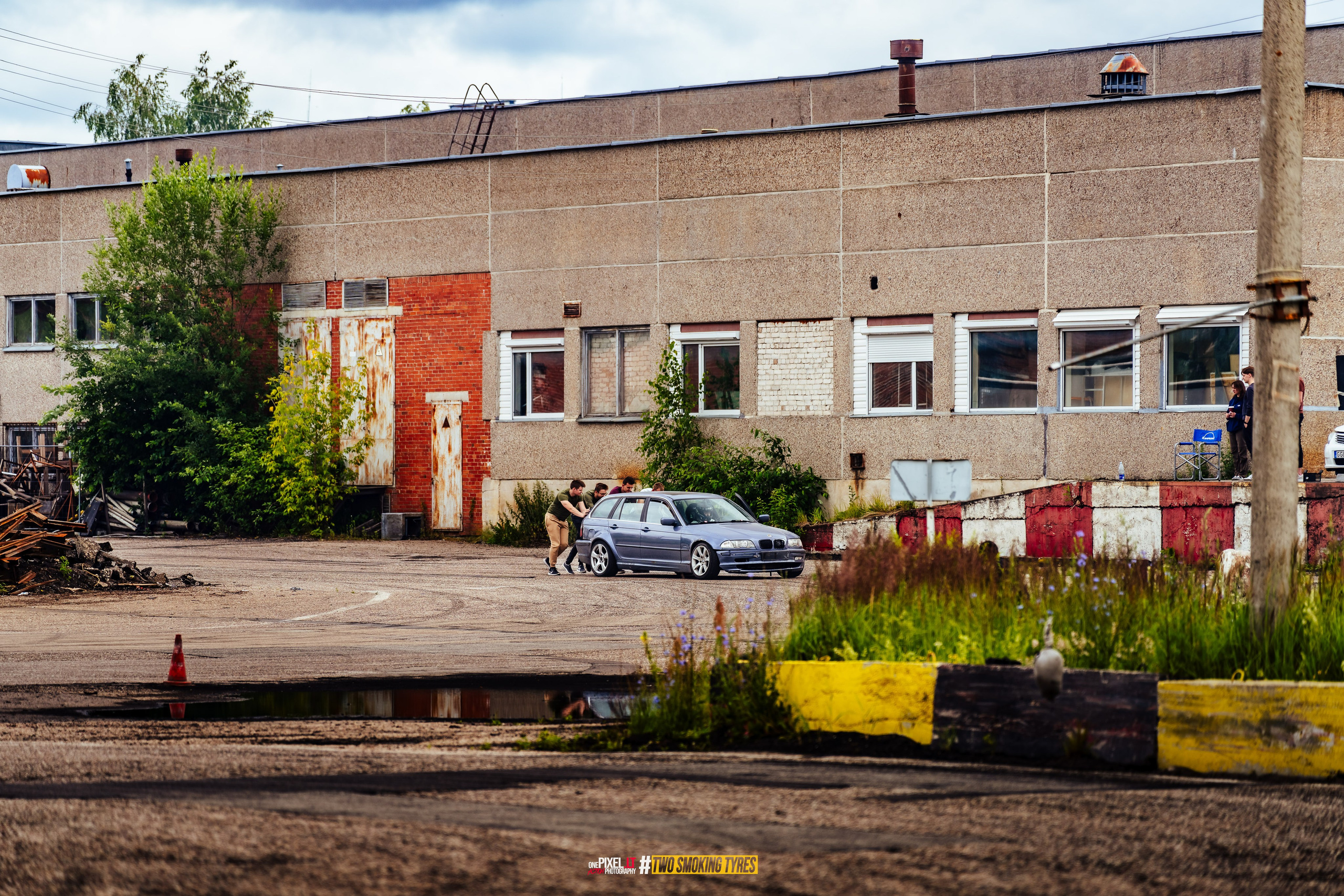 Side to Side #DRIFTDAY. OnePIXEL