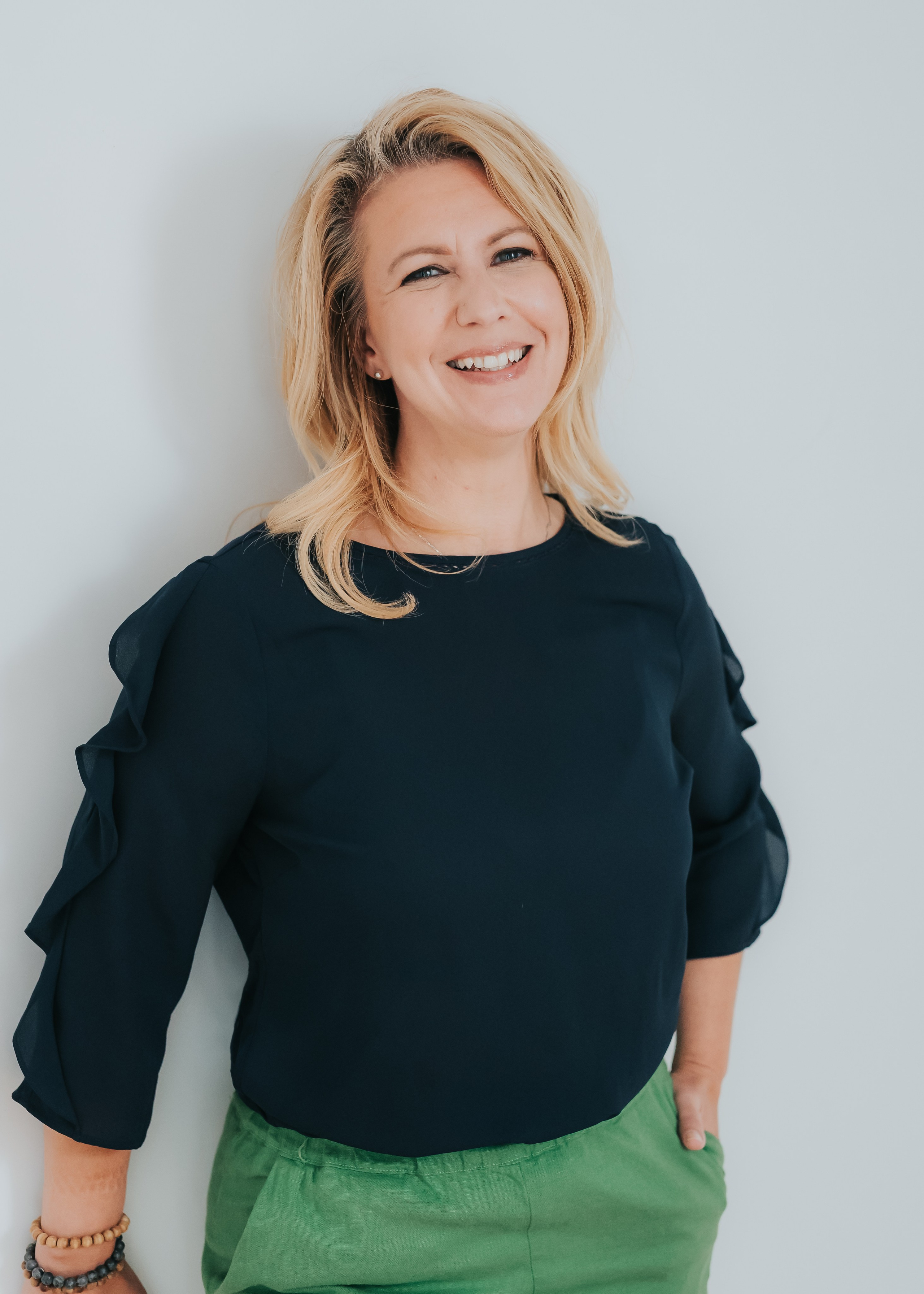 New Tecumseth Headshot Photographer. Portrait and Personal Brand Photographer in Simcoe County, Ontario, Bobbi-jo Stuart