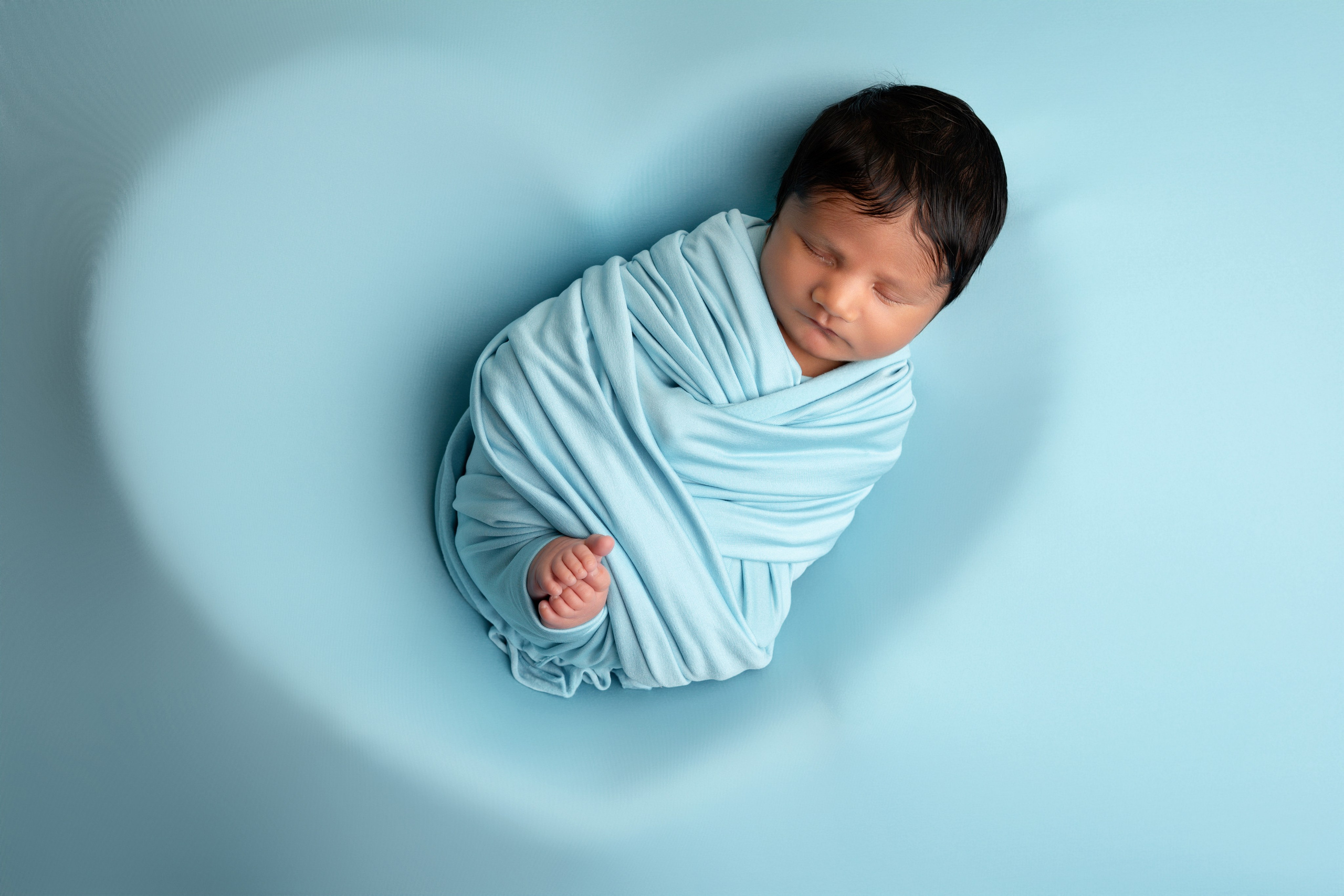 NEWBORN PORTFOLIO. Newborn Photographer and life casting in Dubai Dariya Saeed