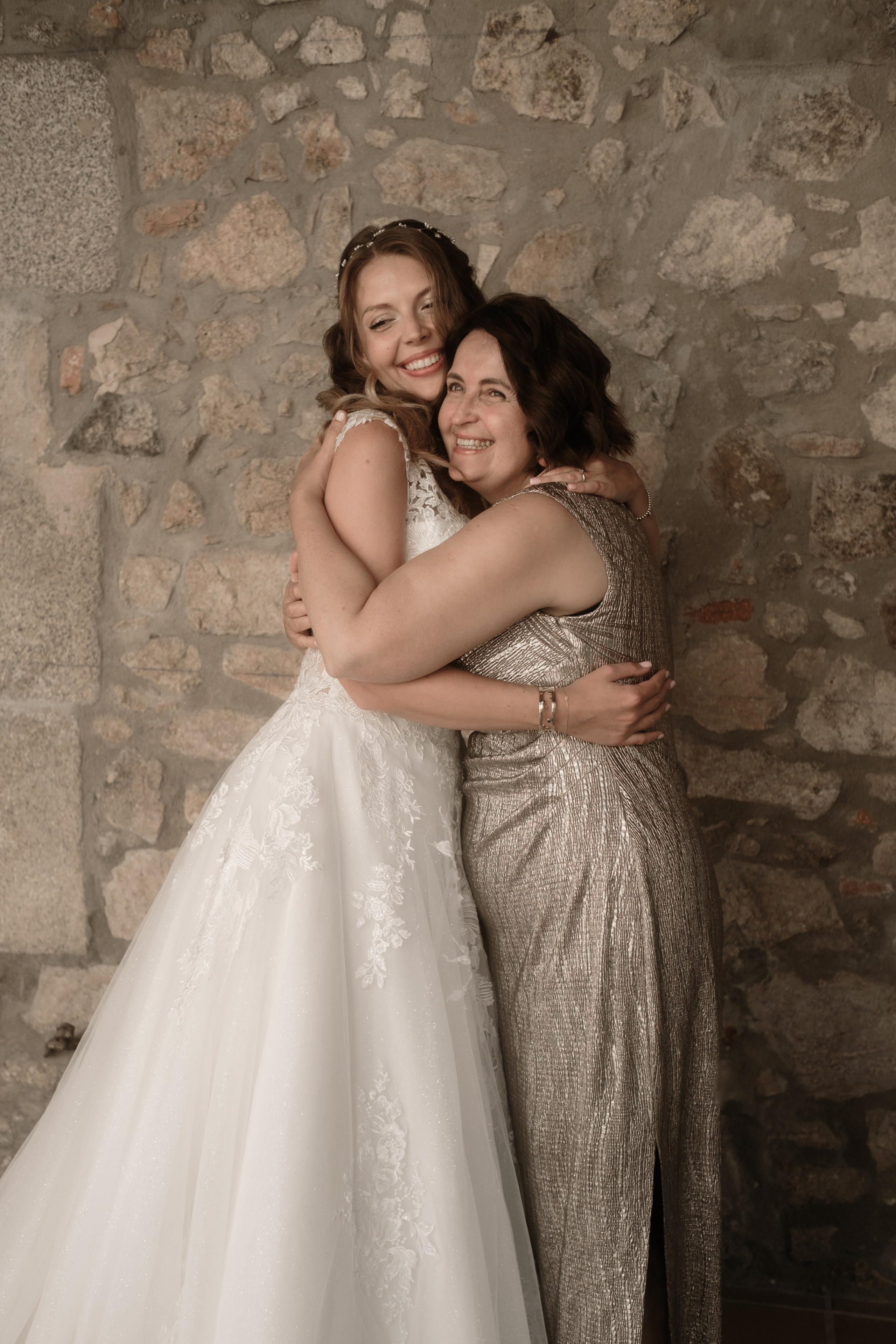 Svetlana & Alman. Monestir Sant Salvi. Paola fotógrafo / videografo de bodas en Barcelona