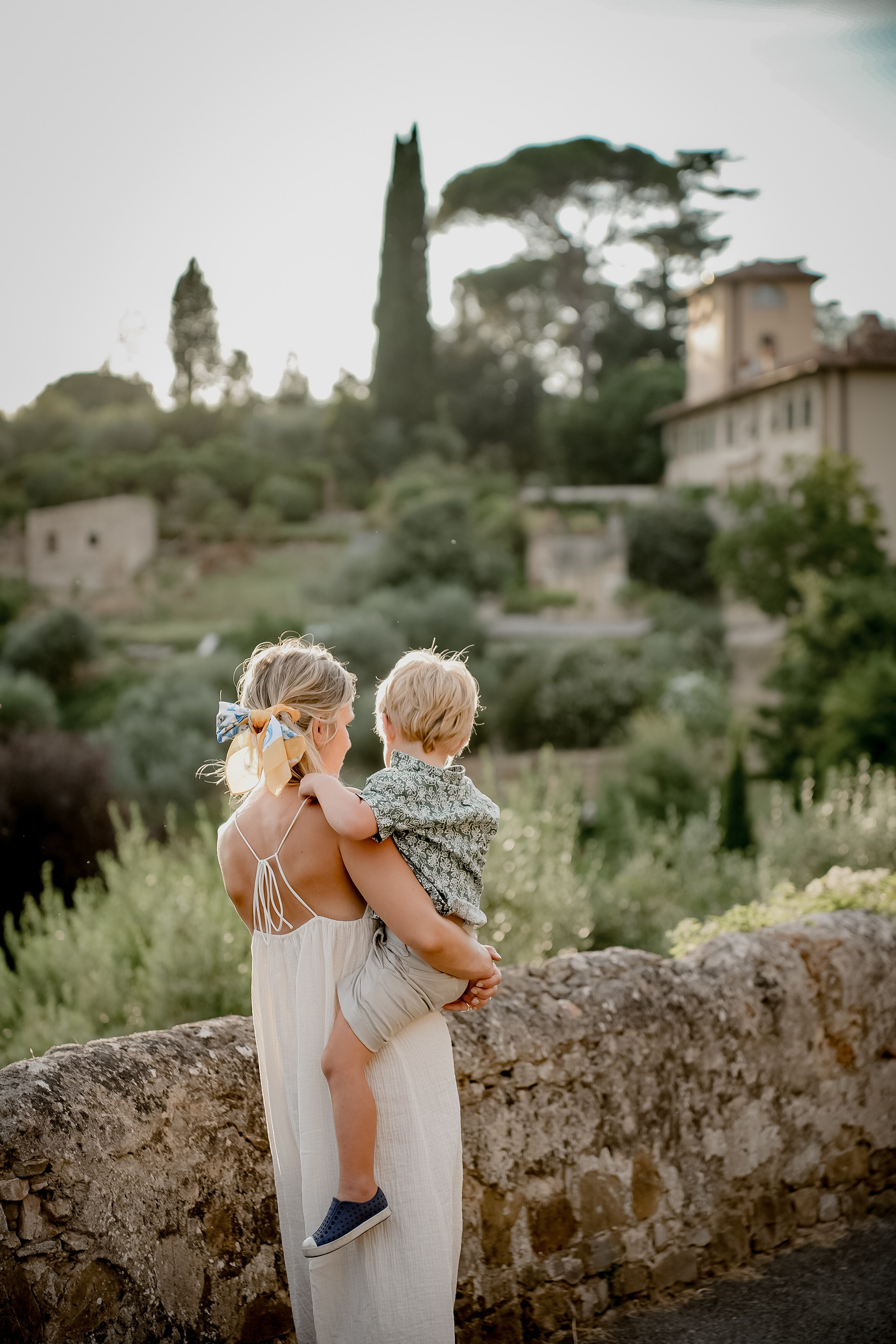 Nicole & Family. Wedding Photographer in Italy
