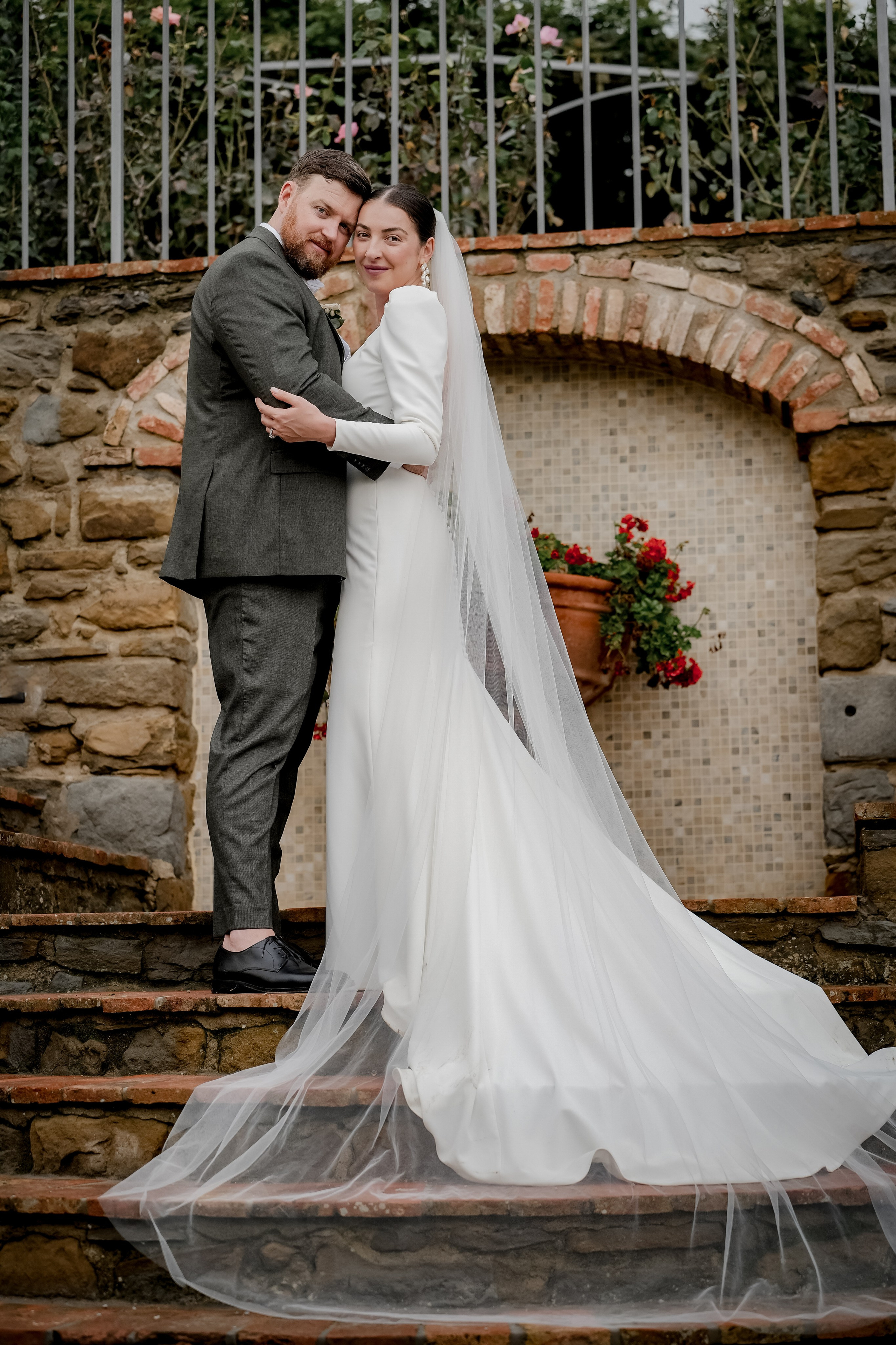 Elopment in Cortona. Villa Falconiere. Wedding Photographer in Italy