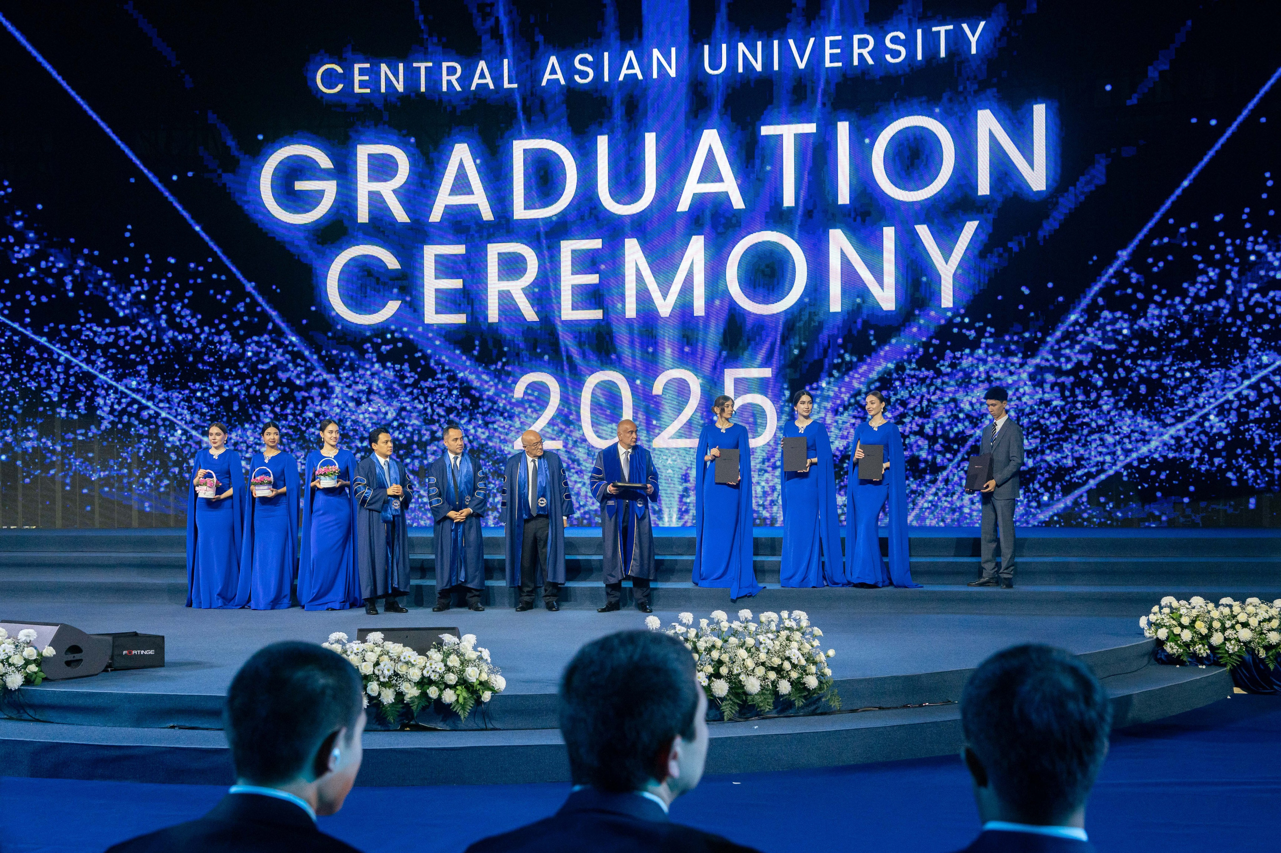 Как Central Asian University провёл одну из самых ярких выпускных церемоний. Георгий Намазов | Фотограф в Ташкенте