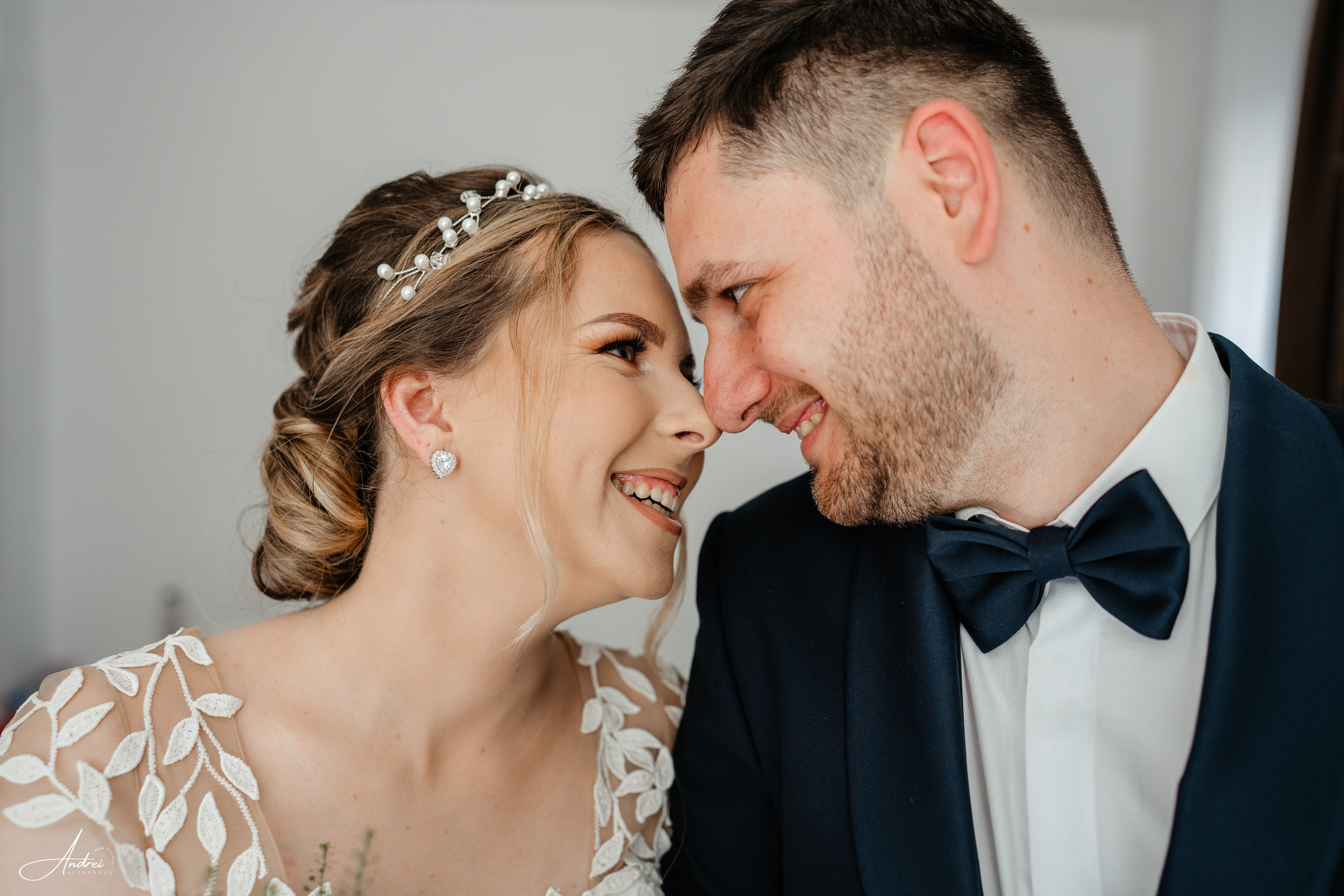 Cătălina & Călin. Raw Studio. Fotograful tau de nunta!