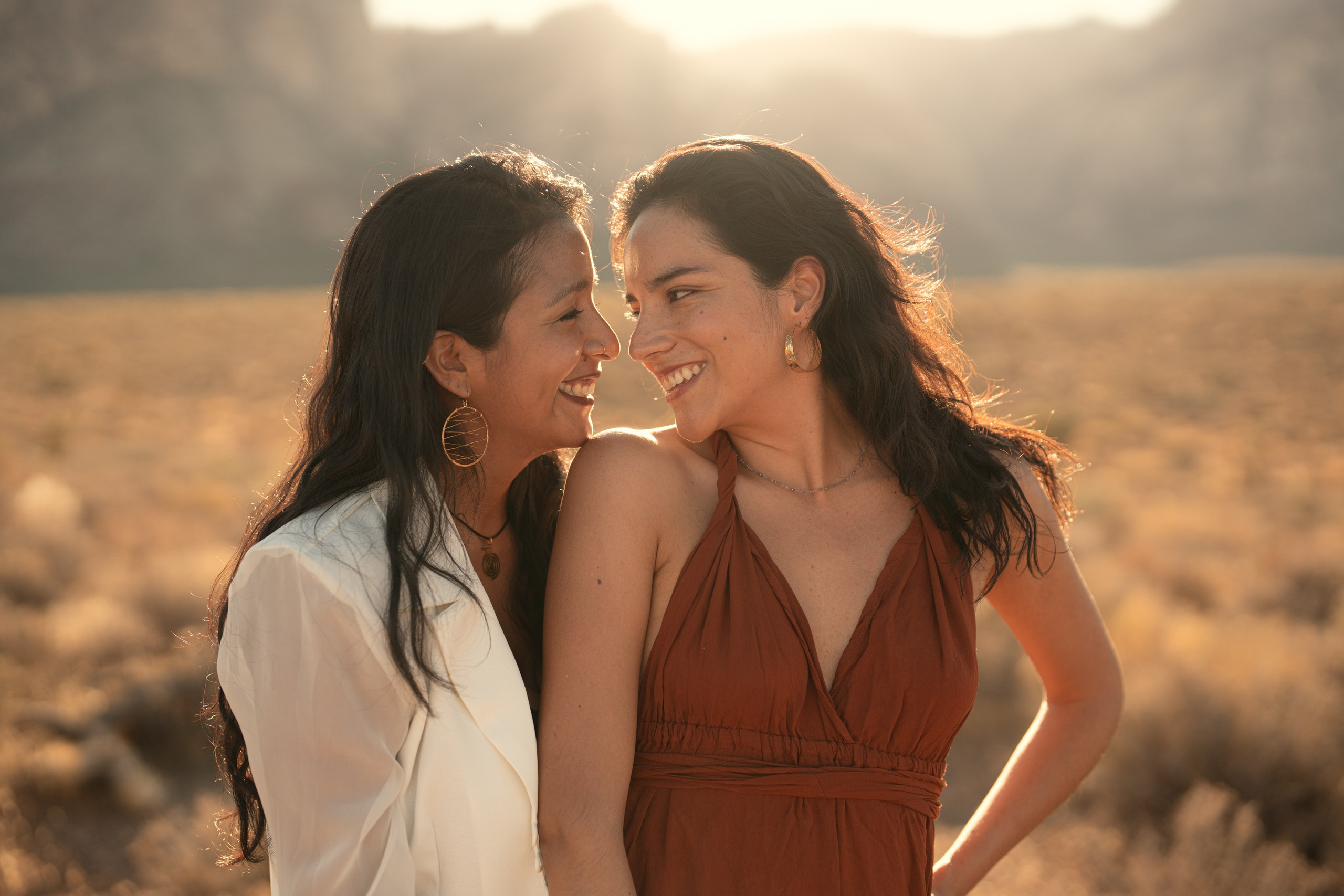 Liz&Fatima. Wedding & elopement photographer Viktoriya Kravtsov. Las Vegas