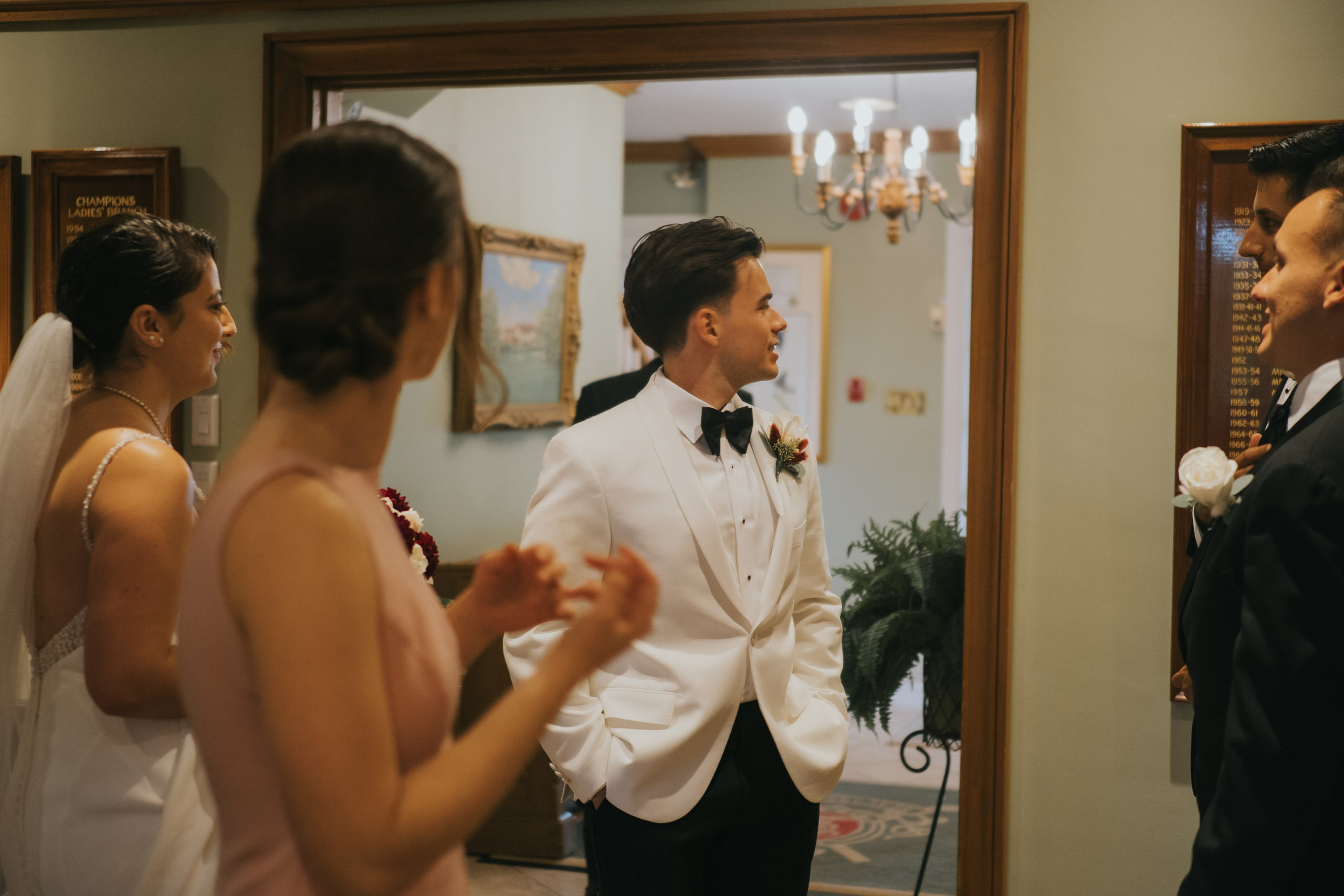 Wedding of Cassandra and Loïc in Beaconsfield, Montreal. Wedding and Family Photography Montreal Muriel Oe Photo