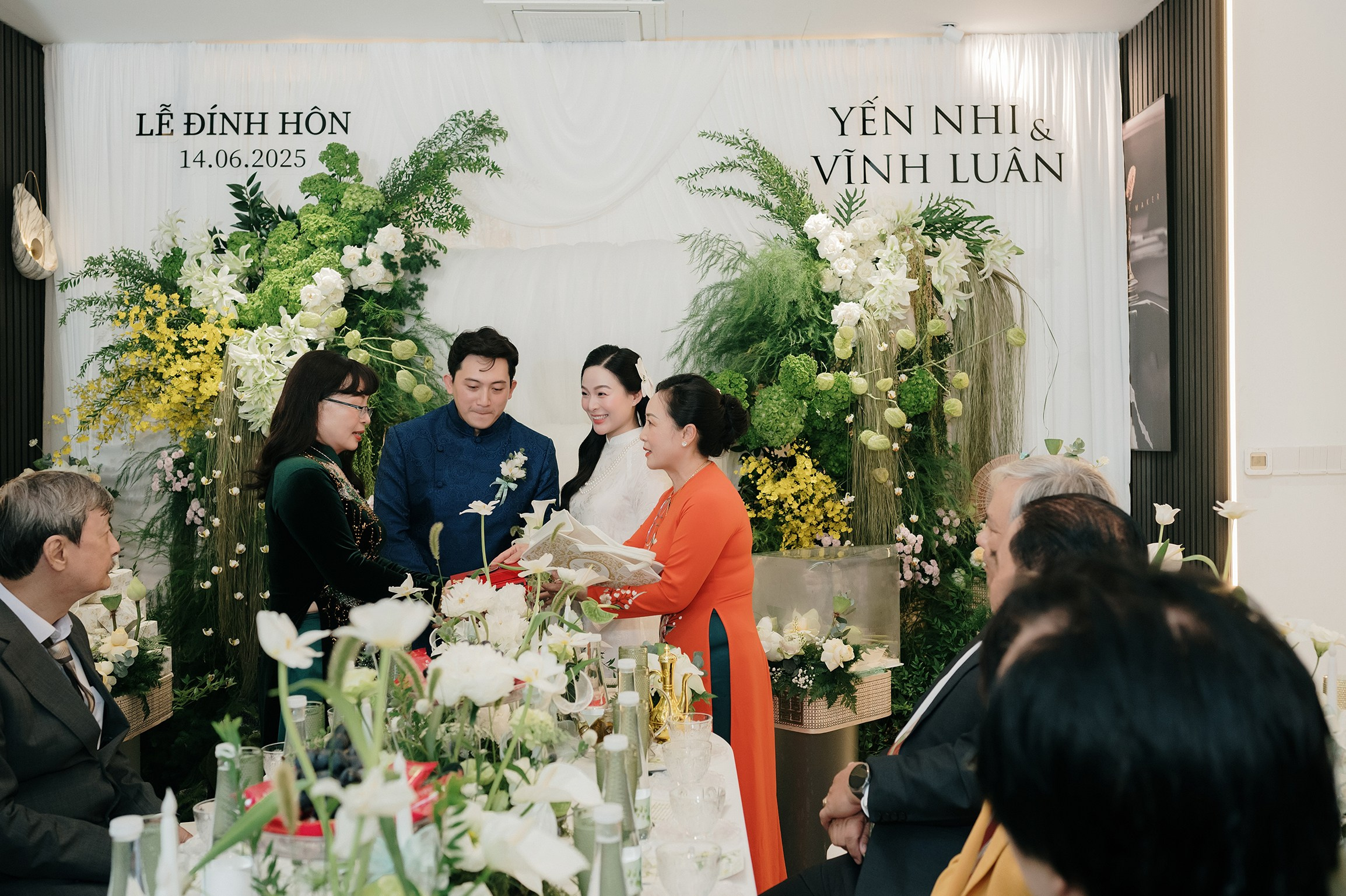Engagement | NHI + LUAN & LINH + QUY. Saigon Wedding Present | Art Beyond Moments