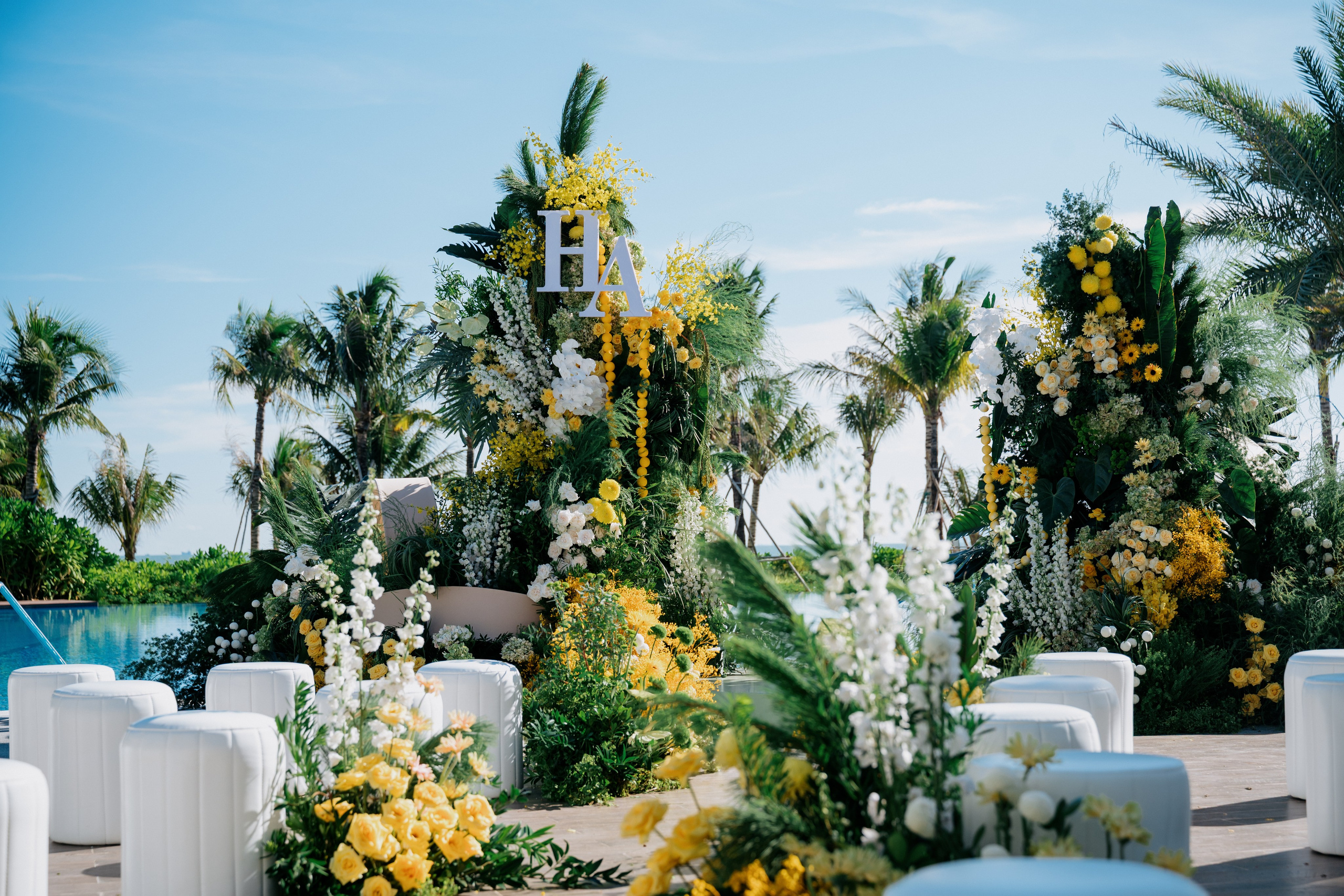 DUC HOANG & HUONG ANH / The Vows. Saigon Wedding Present | Art Beyond Moments