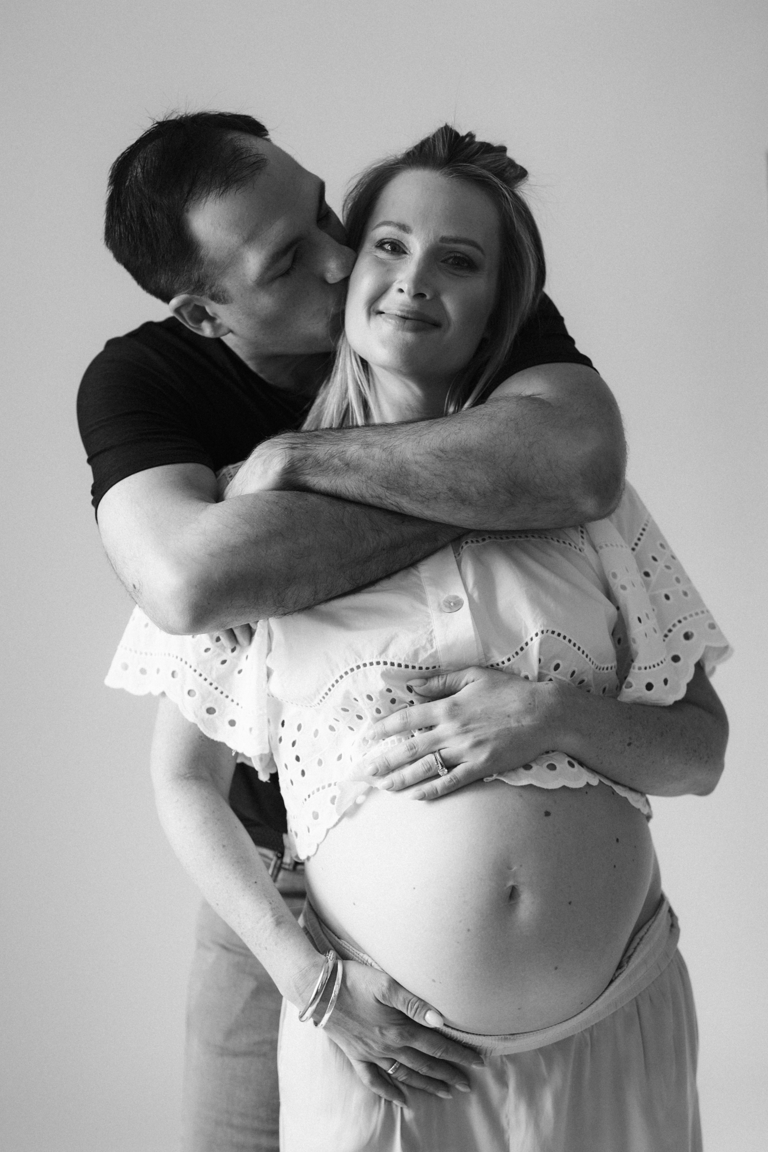 Emily. Modern maternity photographer in Long Island New York