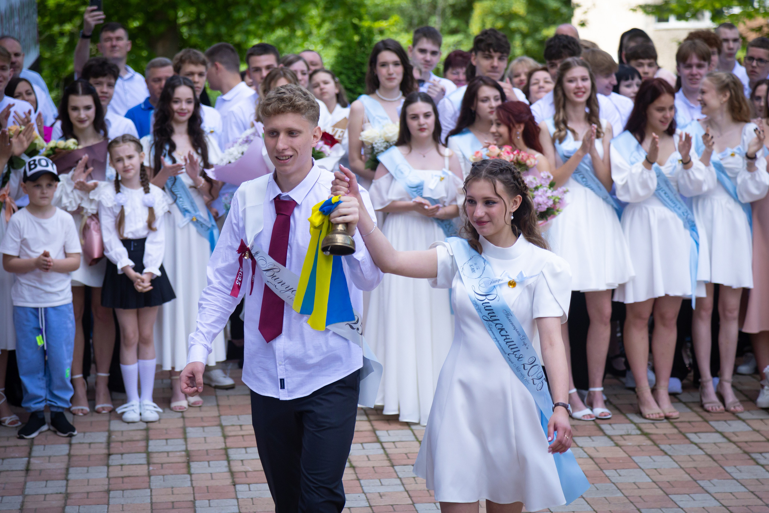 Пример фотосессии последний звонок и выпускной 11А, все в куче по очереди