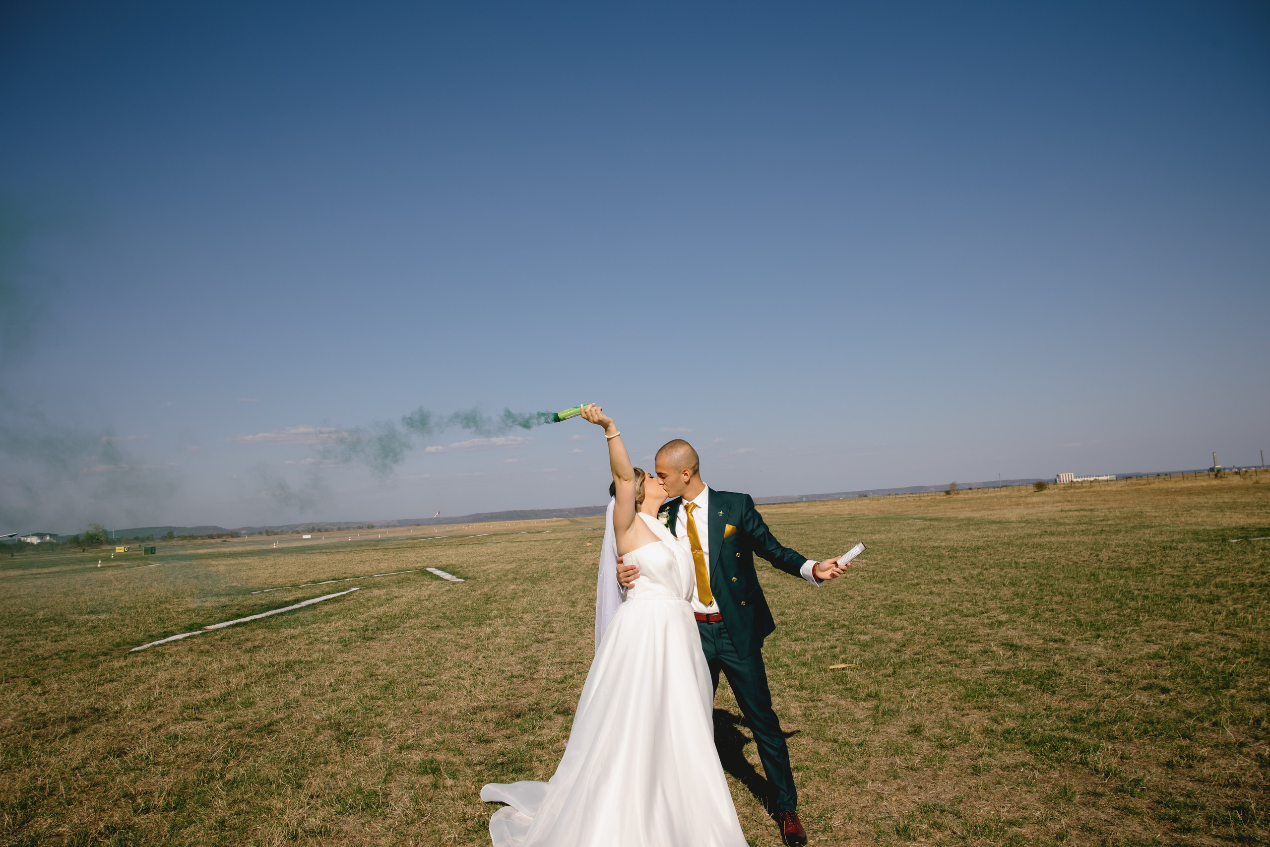 Bianca & Mihnea Pitesti. MDimaFotoStudio. Fotograf de nuntă, evenimente private și de familie