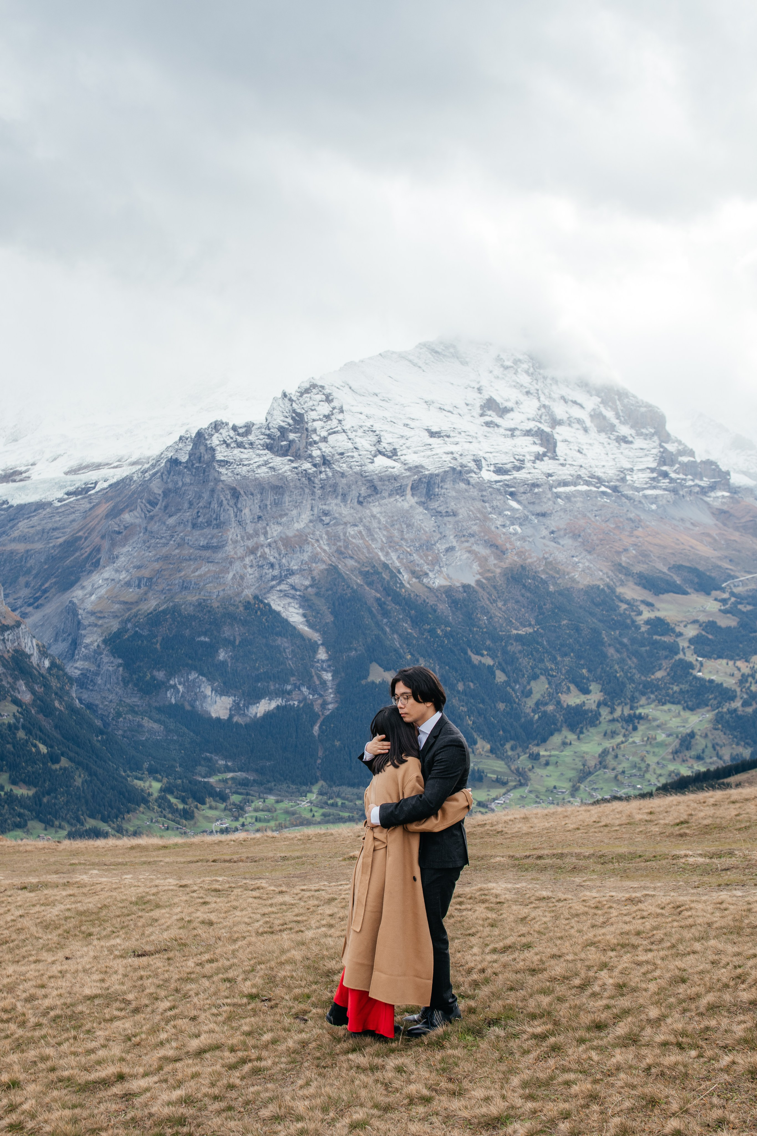 Kaiwen & Xiaoming Grindelwald, Switzerland. I am Elena Altendorfer. Wedding photographer in Zurich and Switzerland