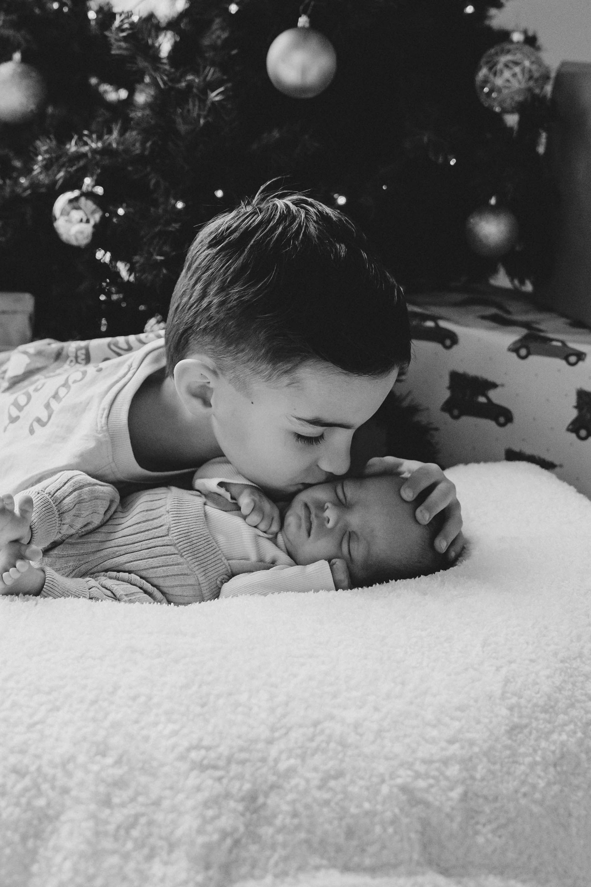 Salomé, Ludovic, Lou, Noah & Ava. Weeding photographer / event / portrait