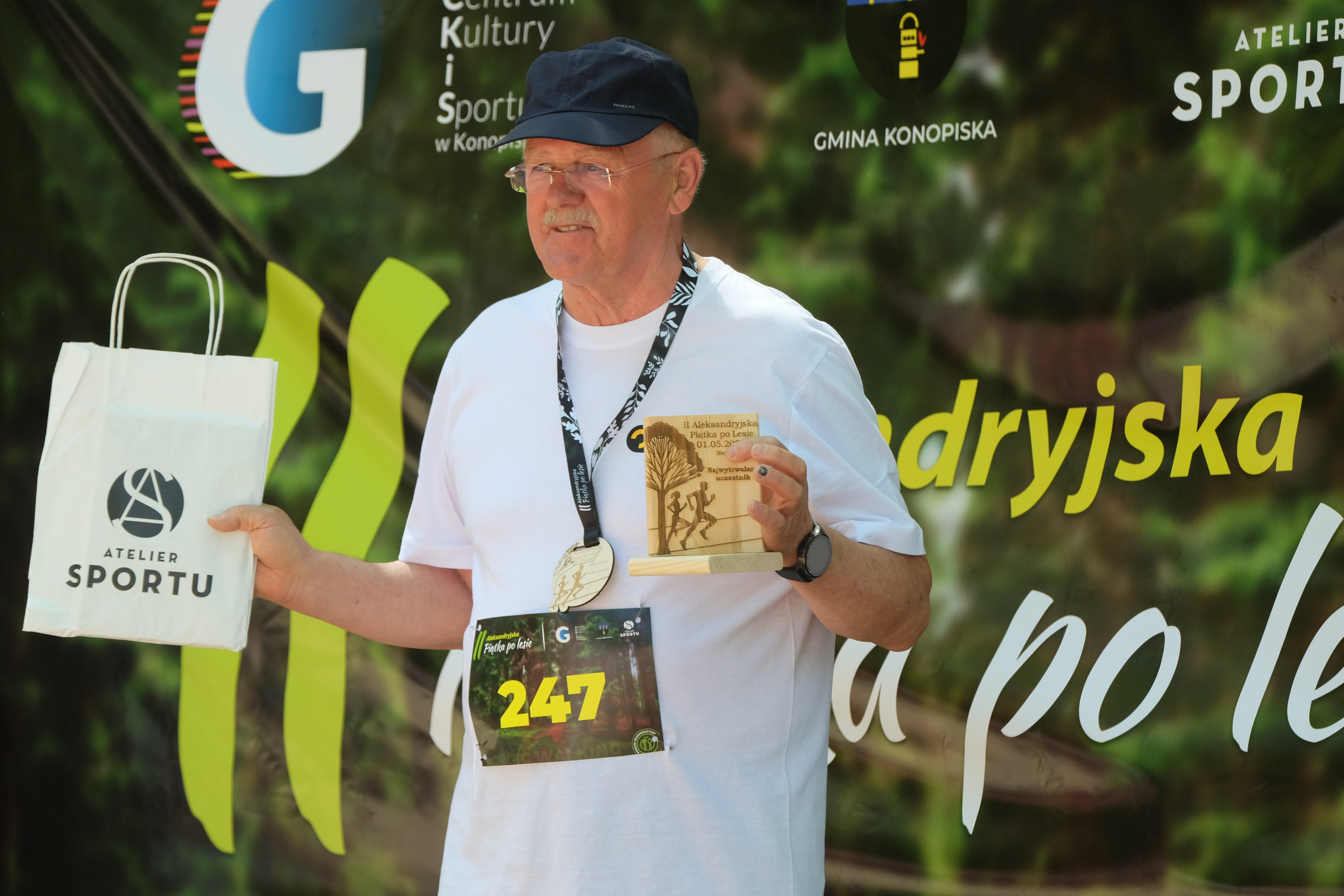 Aleksandryjska Piątka po lesie. Main