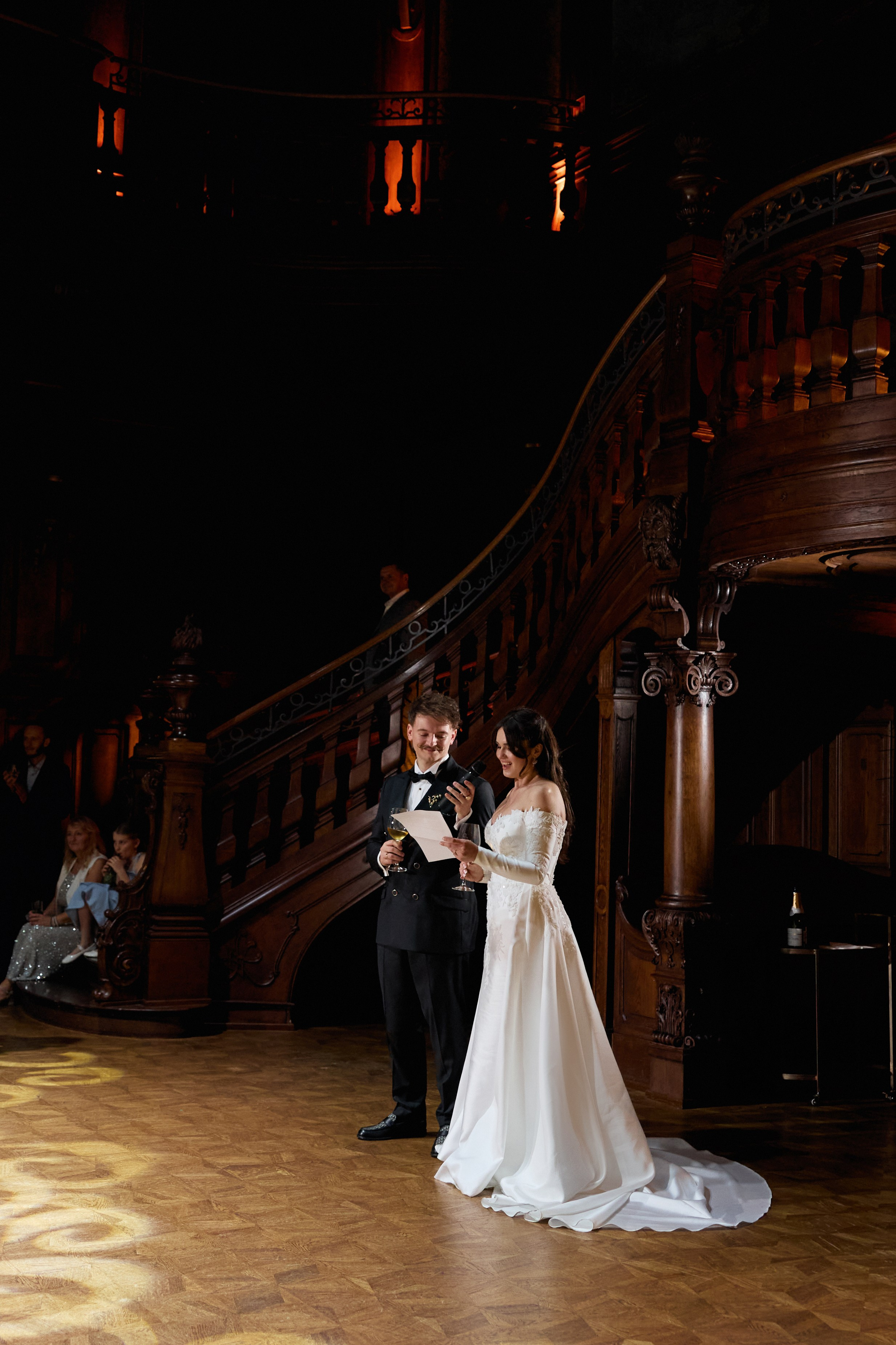 Wiktoria & Kacper. Pałac Goetz. Fotograf ślubny i rodzinny w Krakowie Yana Klymova