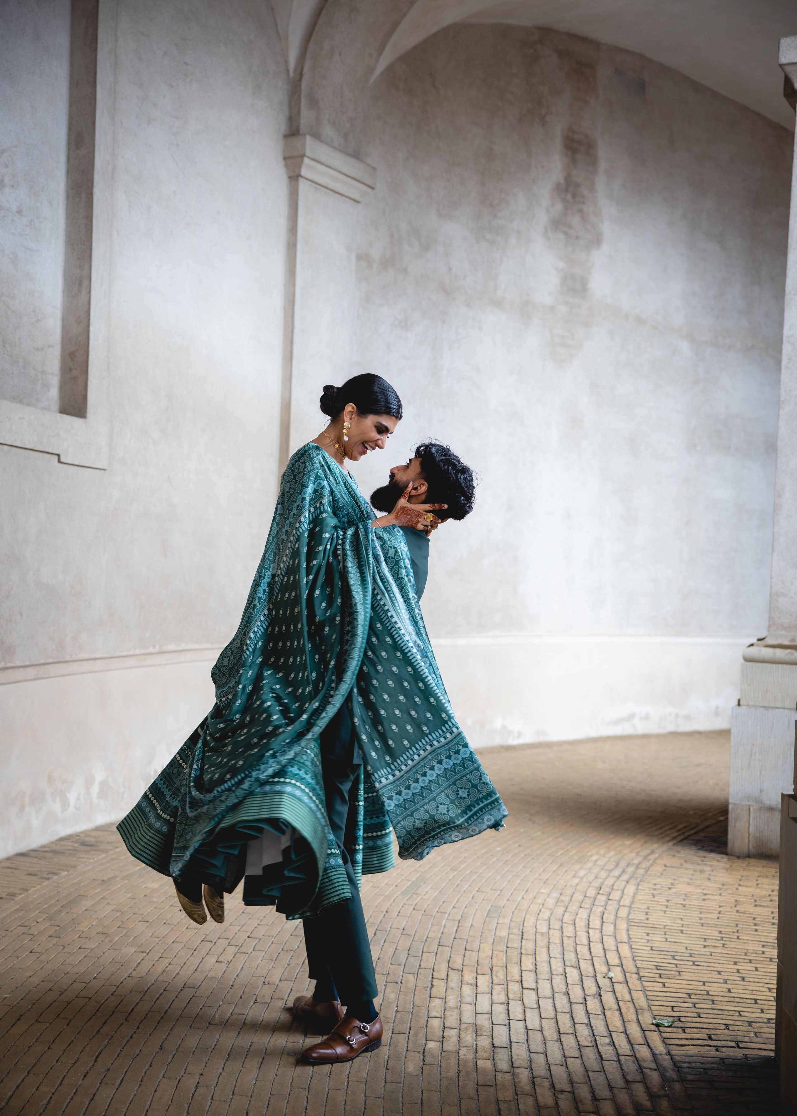 Indian style. Professional wedding photographer in Copenhagen, Denmark — Julia Byron