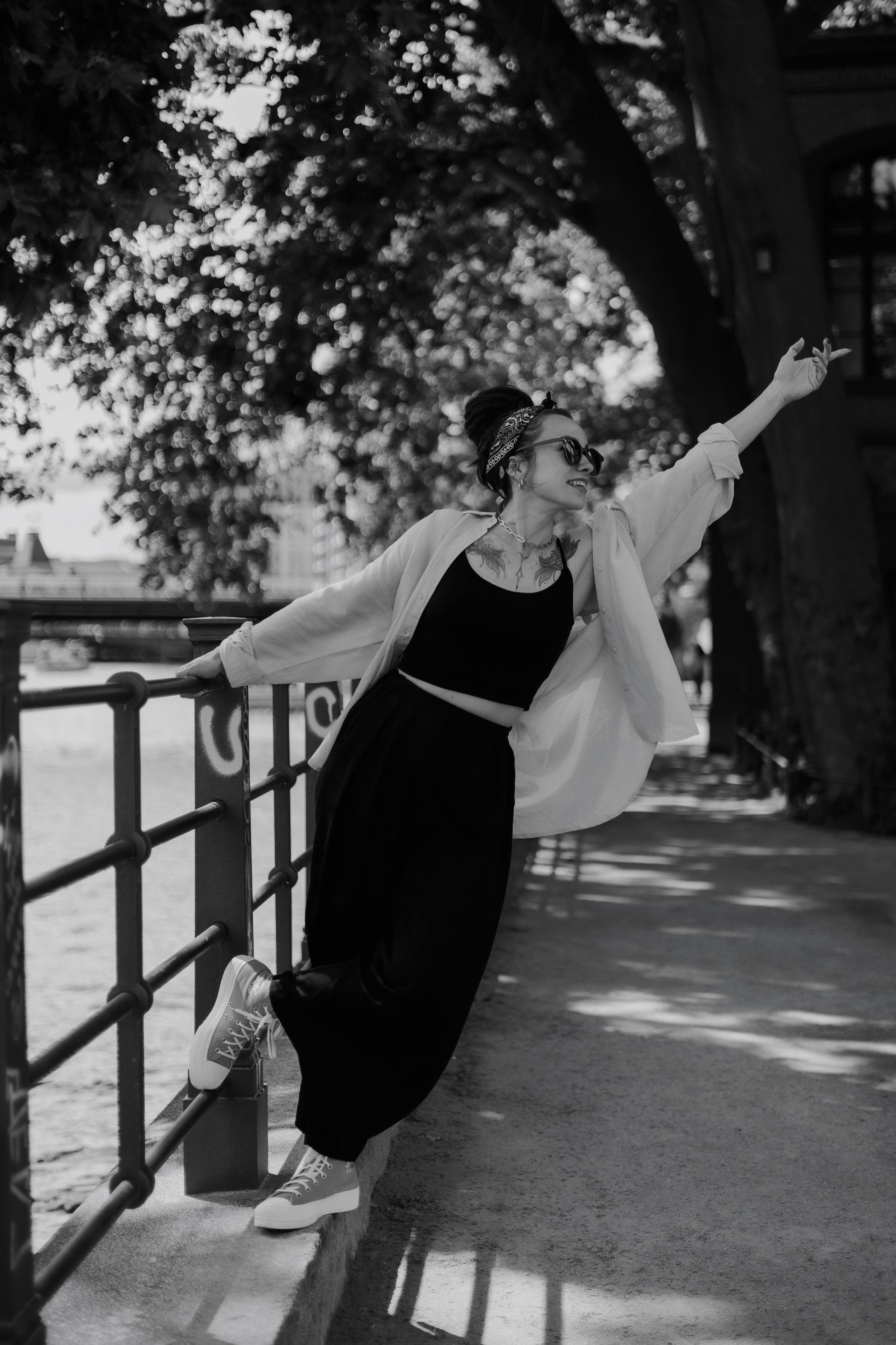 Black&White Street Portrait in Berlin. Woman with Tattoos&Dreadlocks. Authentic Photography by Kristina Kozheltsova. Kristina Kozheltsova- Soulful Portrait&Lifestyle&Love Story Photographer in Leipzig, Germany