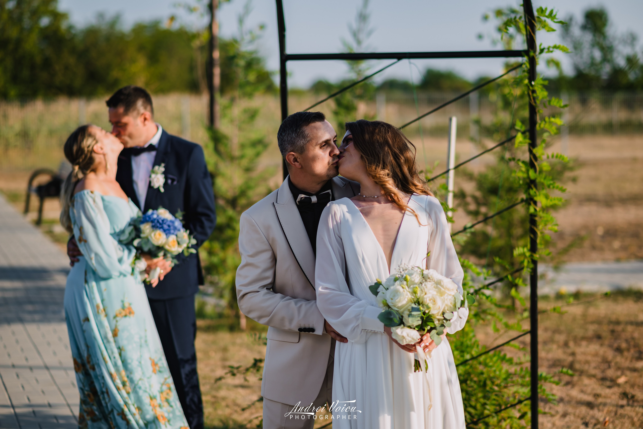 Fotografia de nuntă. Andrei Voicu Fotograf. Povești nescrise, surprinse atent