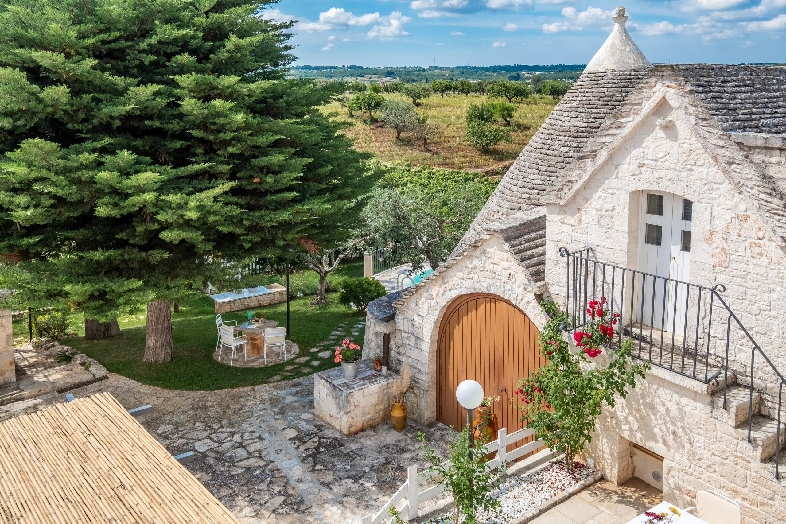 Amazing view of a B&B in the Cisternino countryside (Valle D'Itria, Martina Franca, Apulia, Alberobello, Cisternino, Ostuni, Polignano, Apulia)