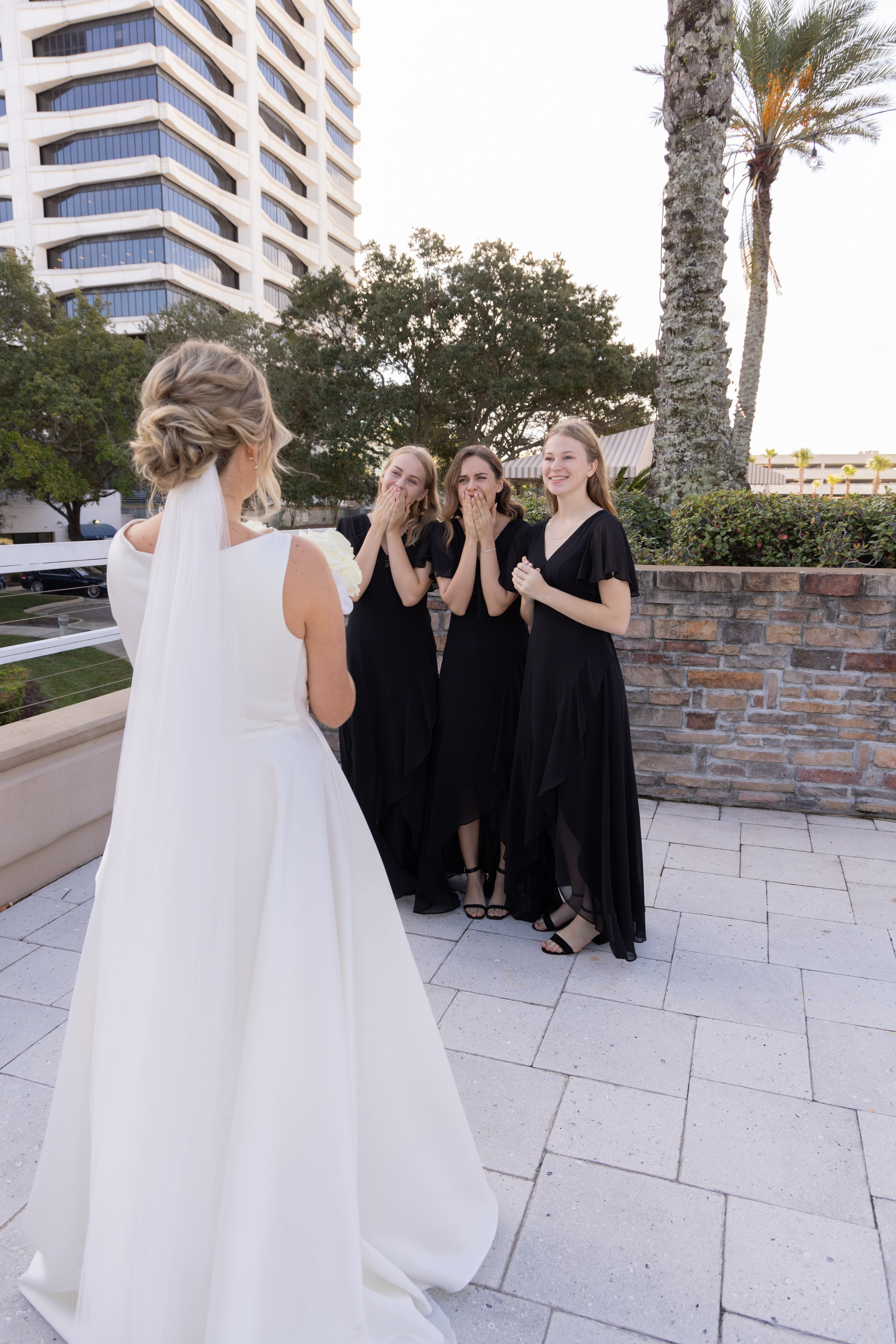 Wedding photography. Eikanmedia | Photographer and videographer capturing weddings, families, engagements, pregnancy & newborns | Vancouver, WA | USA