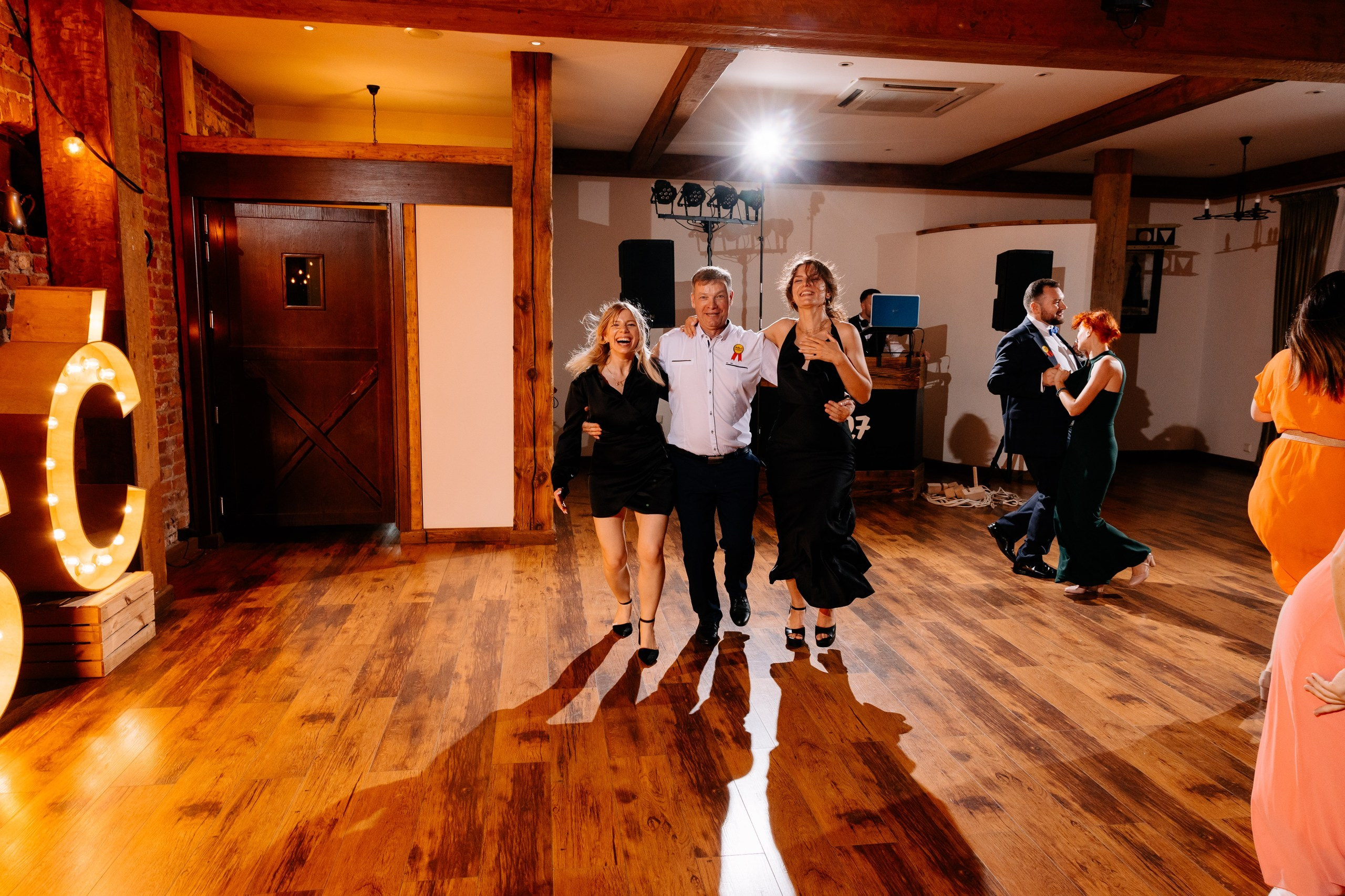 Karolina ♡ Sebastian. Fotograf Ślubny Warszawa - Sesje Biznesowe Rodzinne Eventy