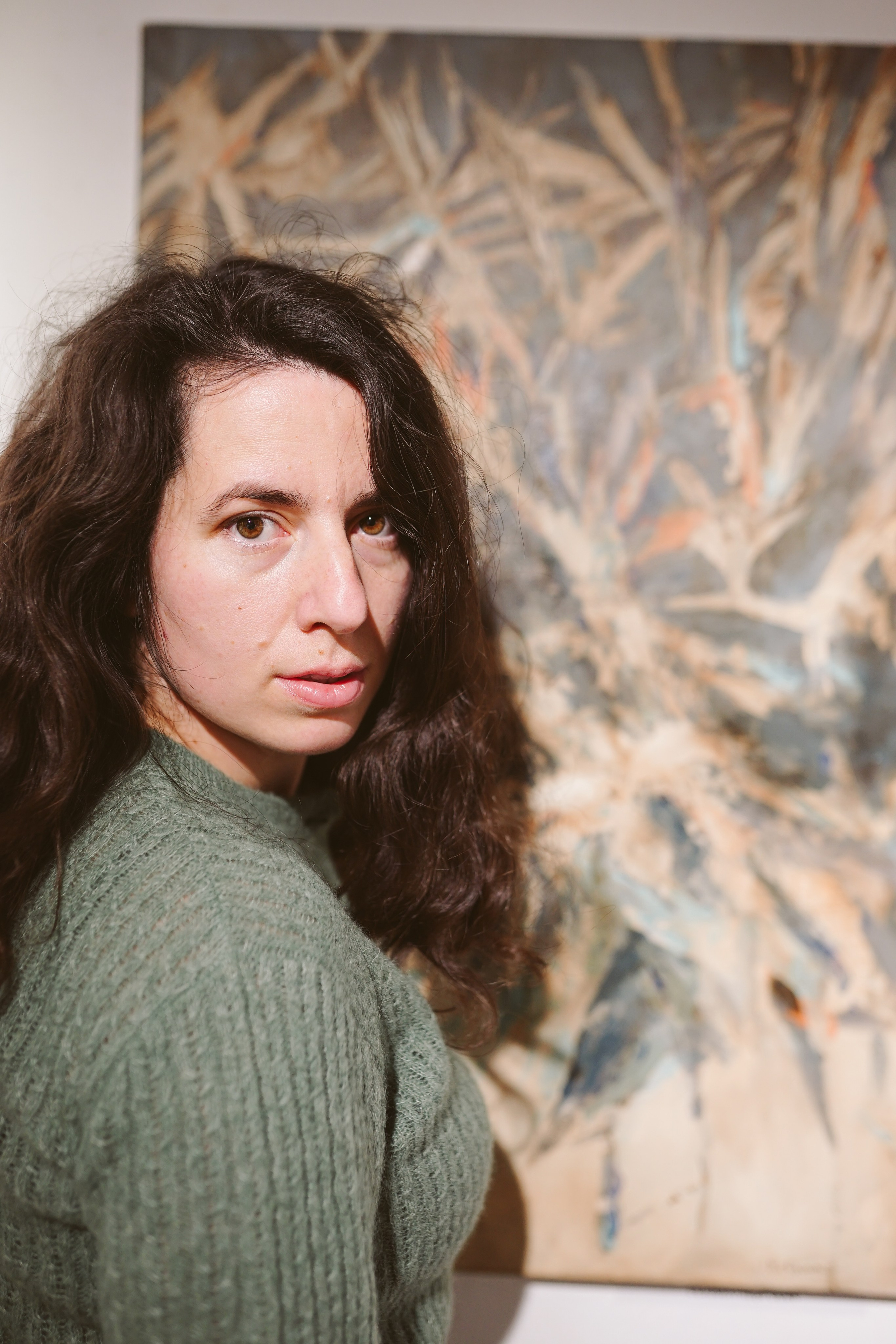 Expoziție Foto Maternitate Brașov | Mădălina Beda. Madalina Beda- Artist vizual, fotograf, doula la nastere, consultant babywearing Brasov si in toata tara