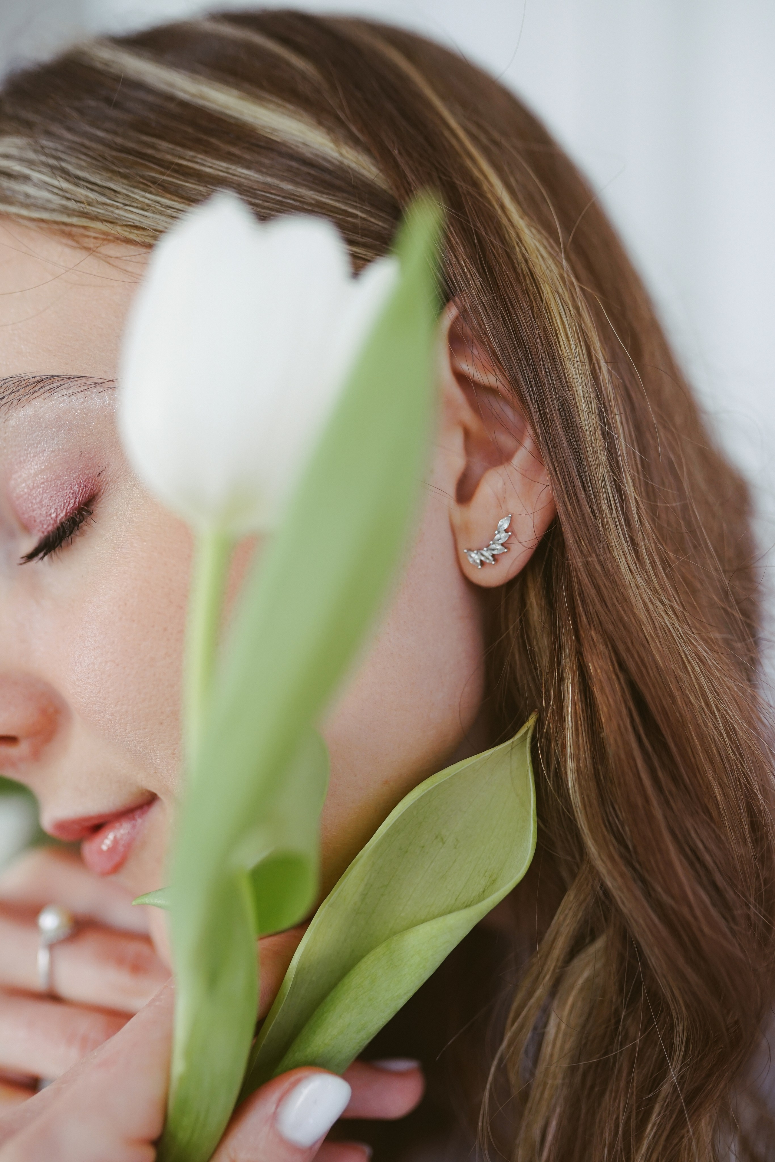 Ședințe Foto Primăvara Colorată Brașov | Mădălina Beda. Madalina Beda- Artist vizual, fotograf, doula la nastere, consultant babywearing Brasov si in toata tara