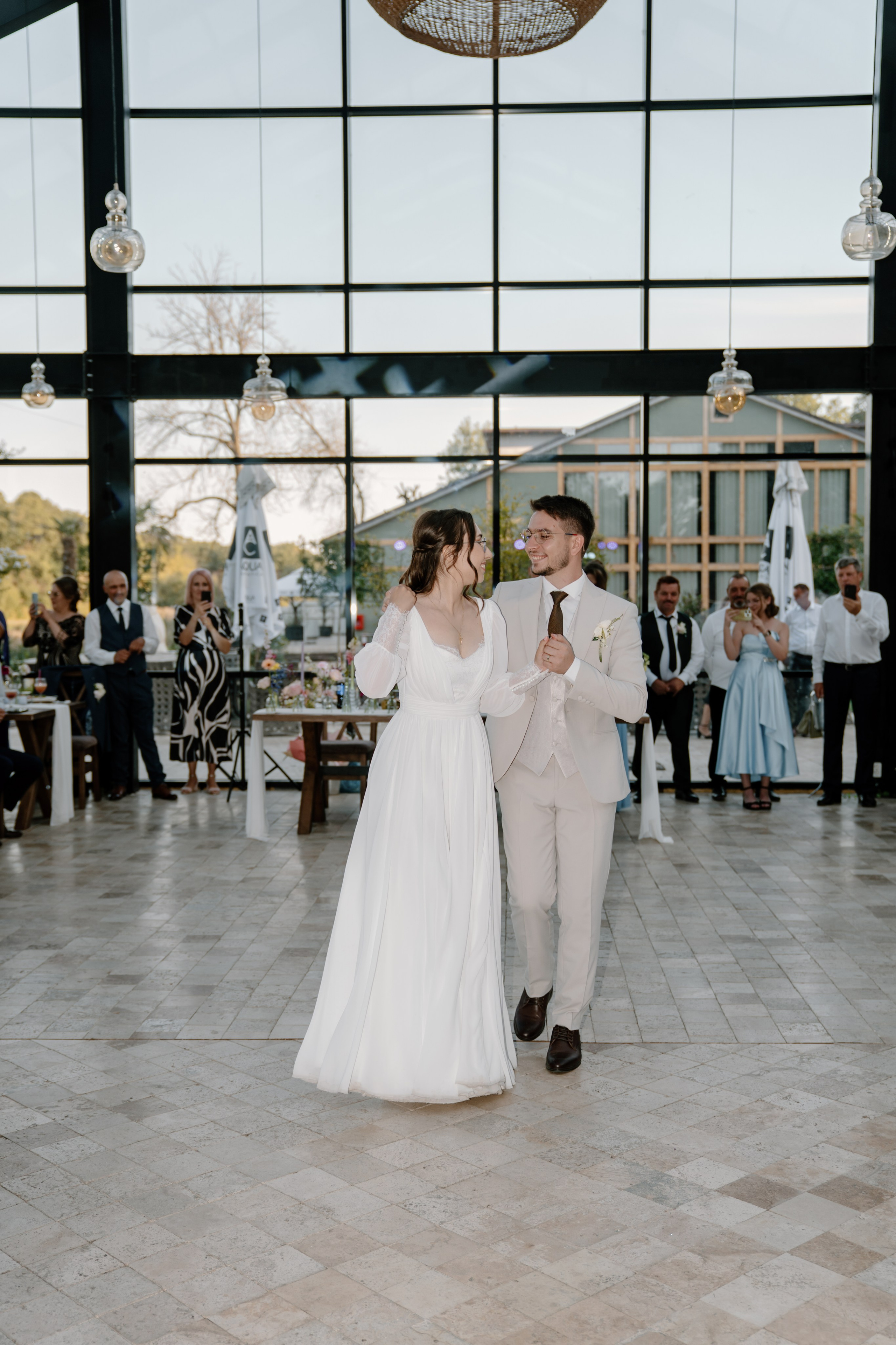 Analisa | Constantin. Gabrielacojocariu.com